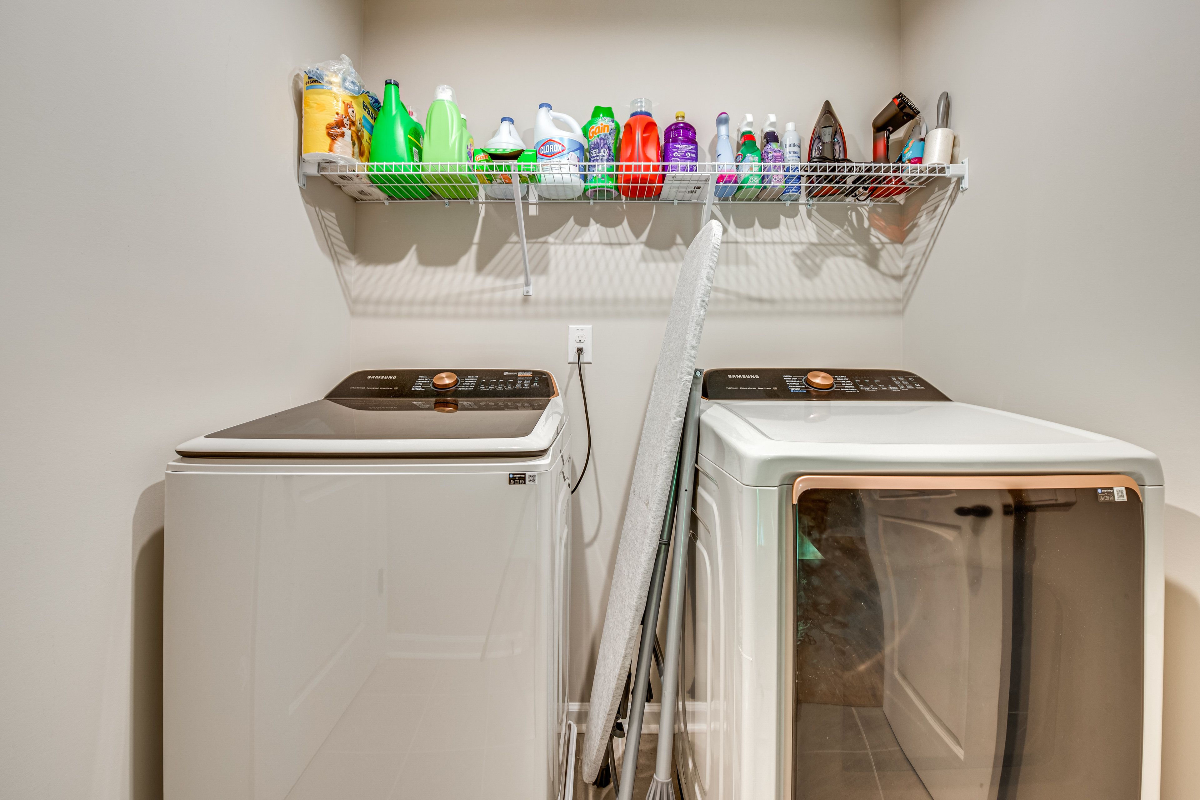 Laundry Room | Detergent Provided | Iron/Board | 1st Floor