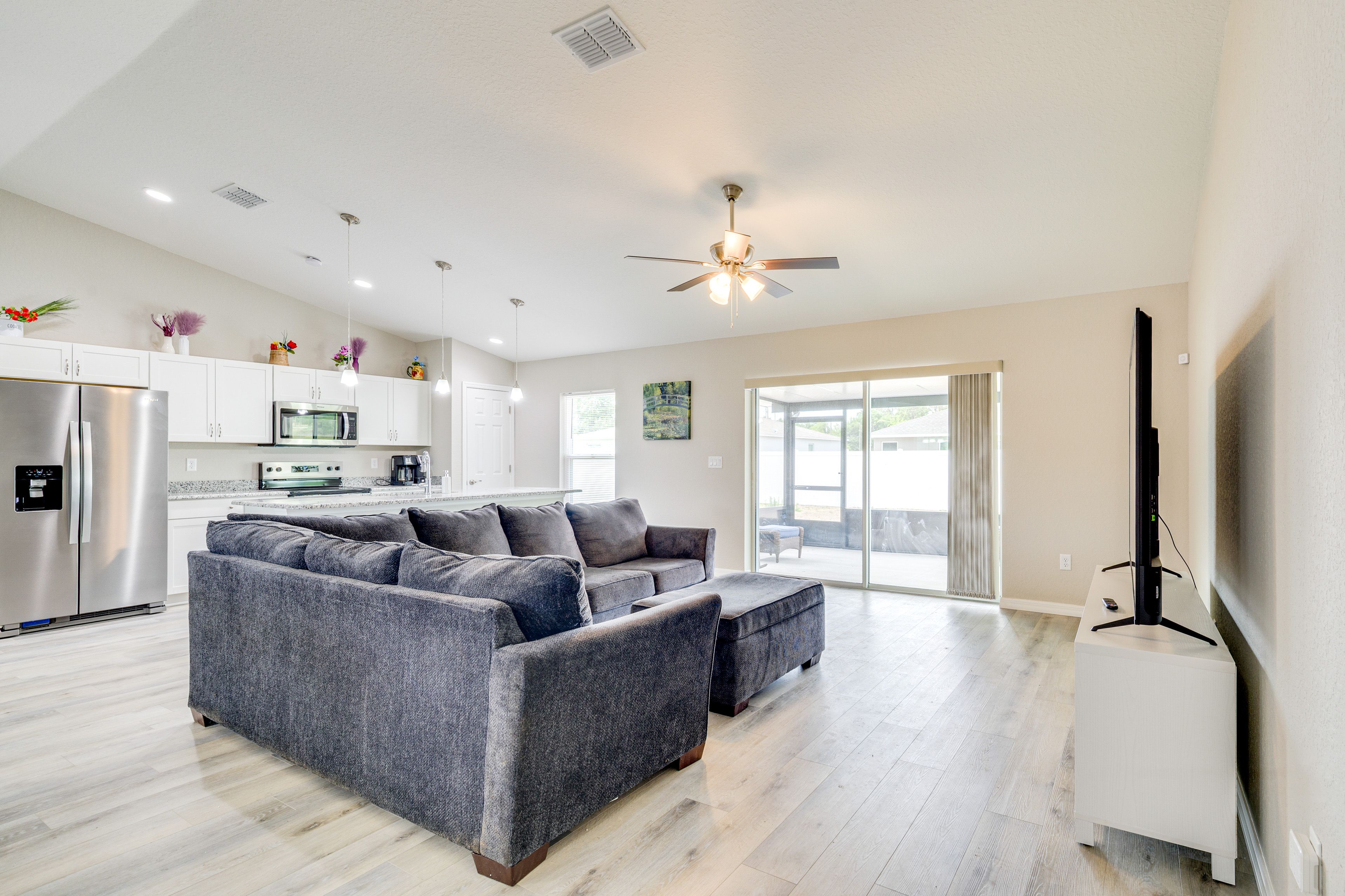 Living Area | Flat-Screen TV