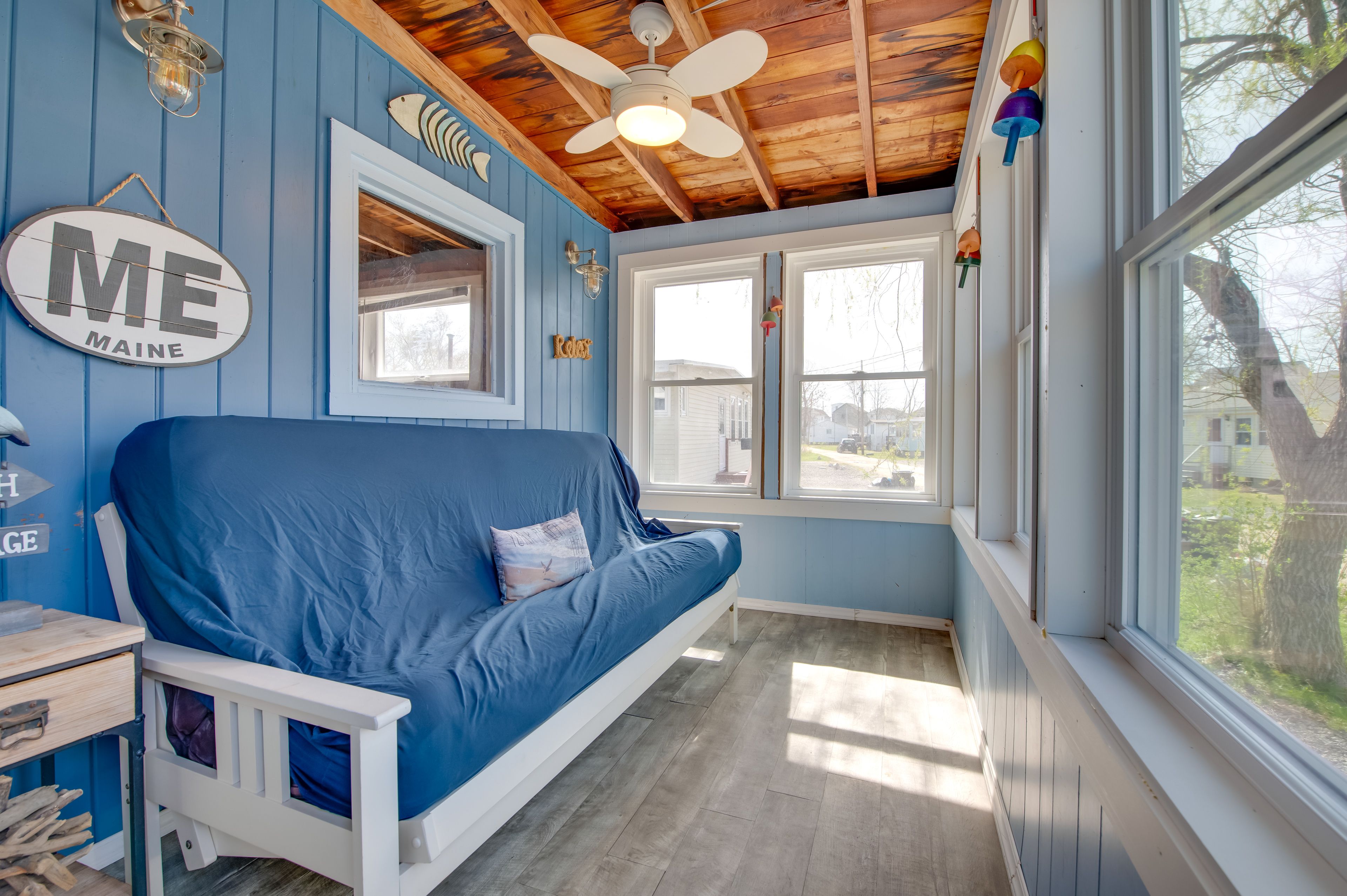 Enclosed Sunroom | Full Futon