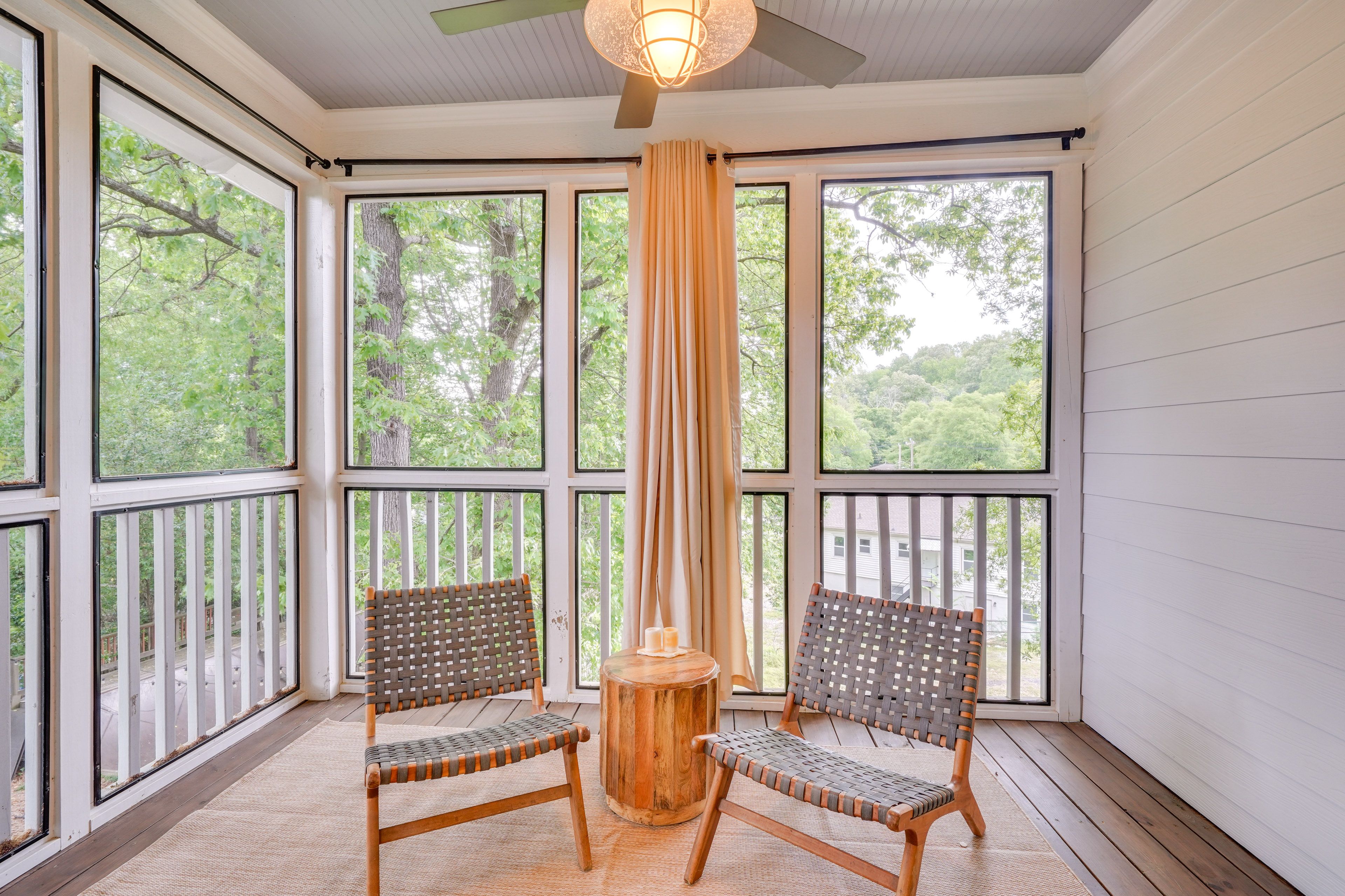 En-Suite Screened Balcony