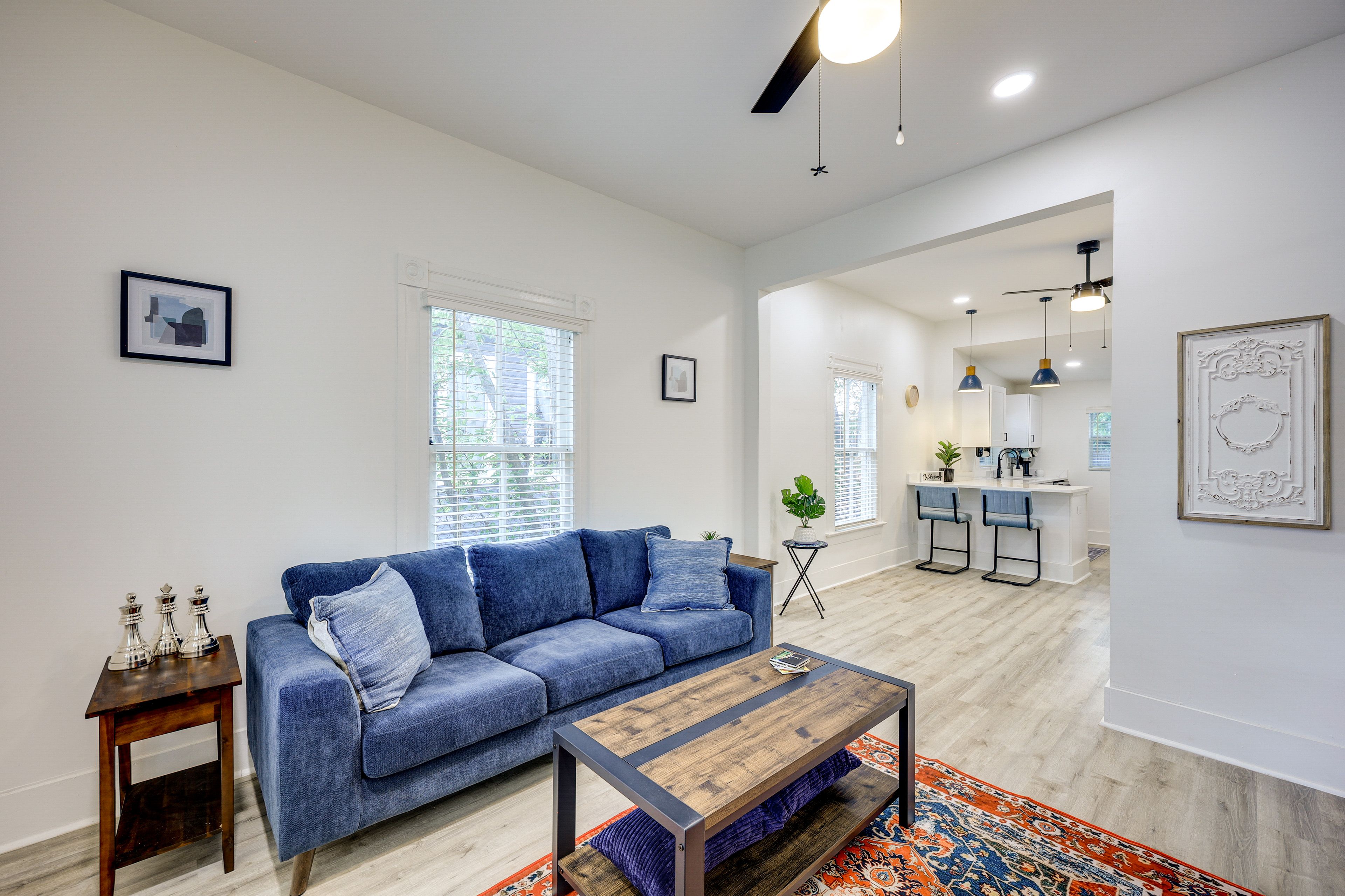 Living Room | Smart TV