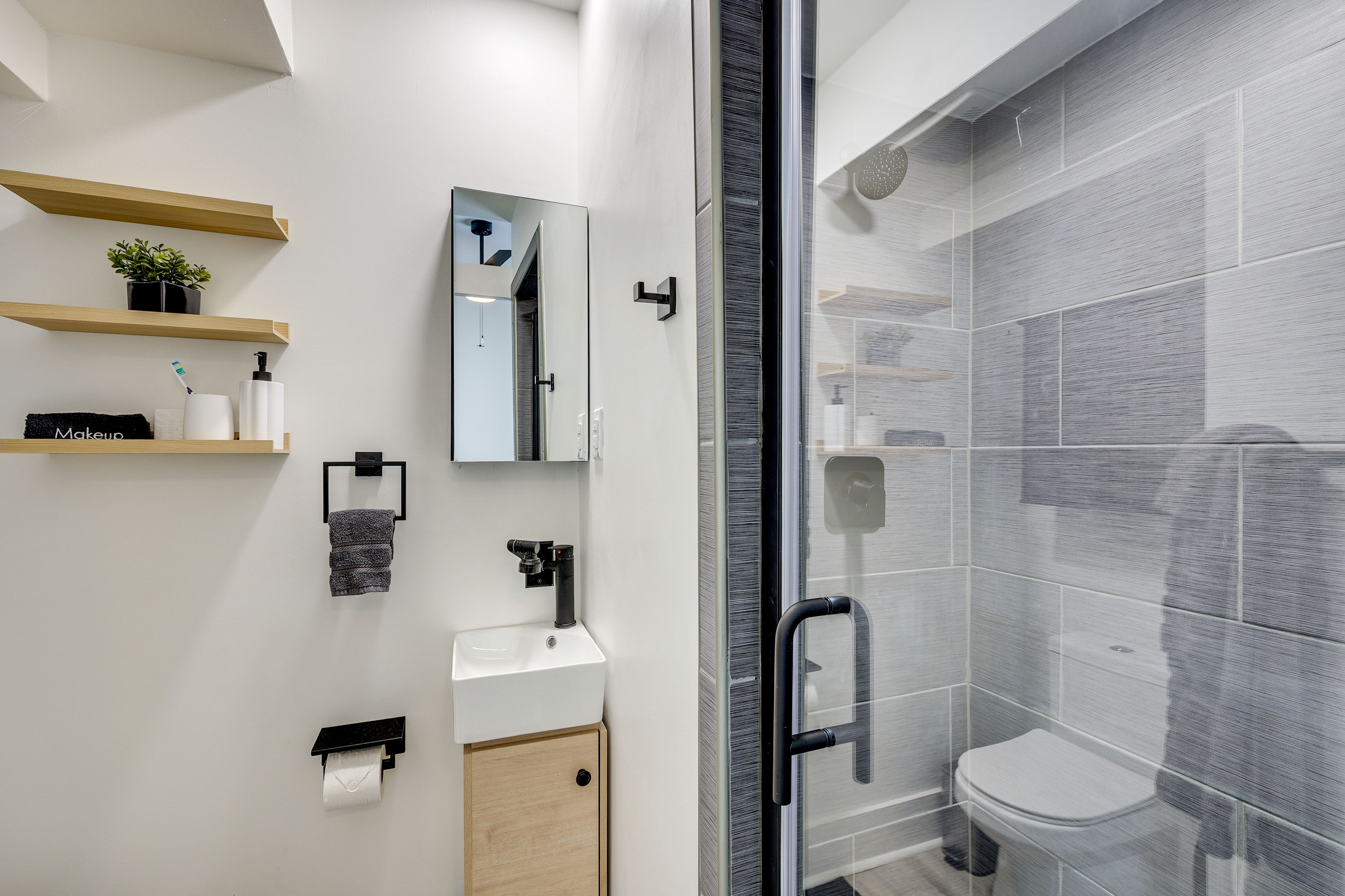 En-Suite Bathroom