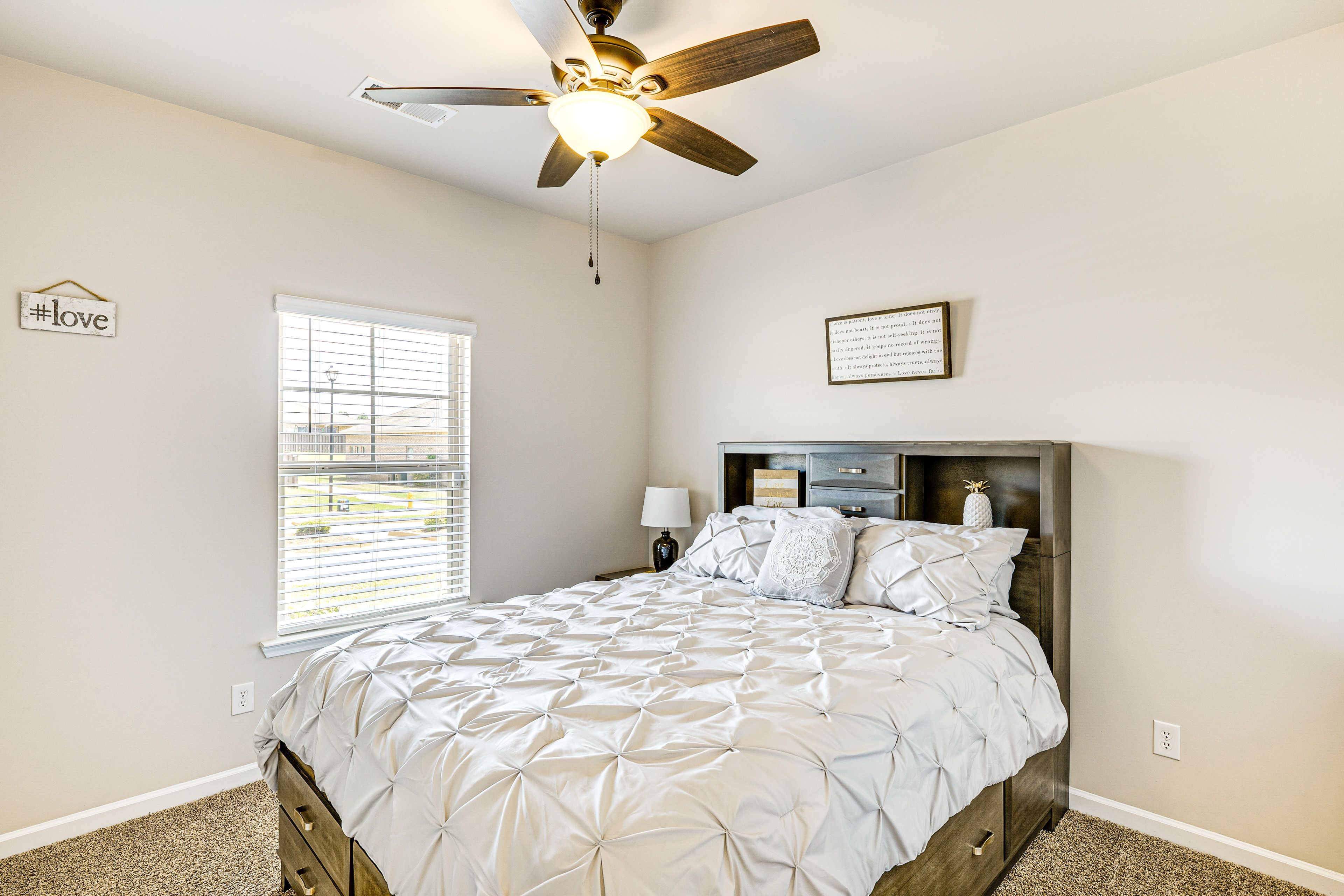 Bedroom 2 | Queen Bed