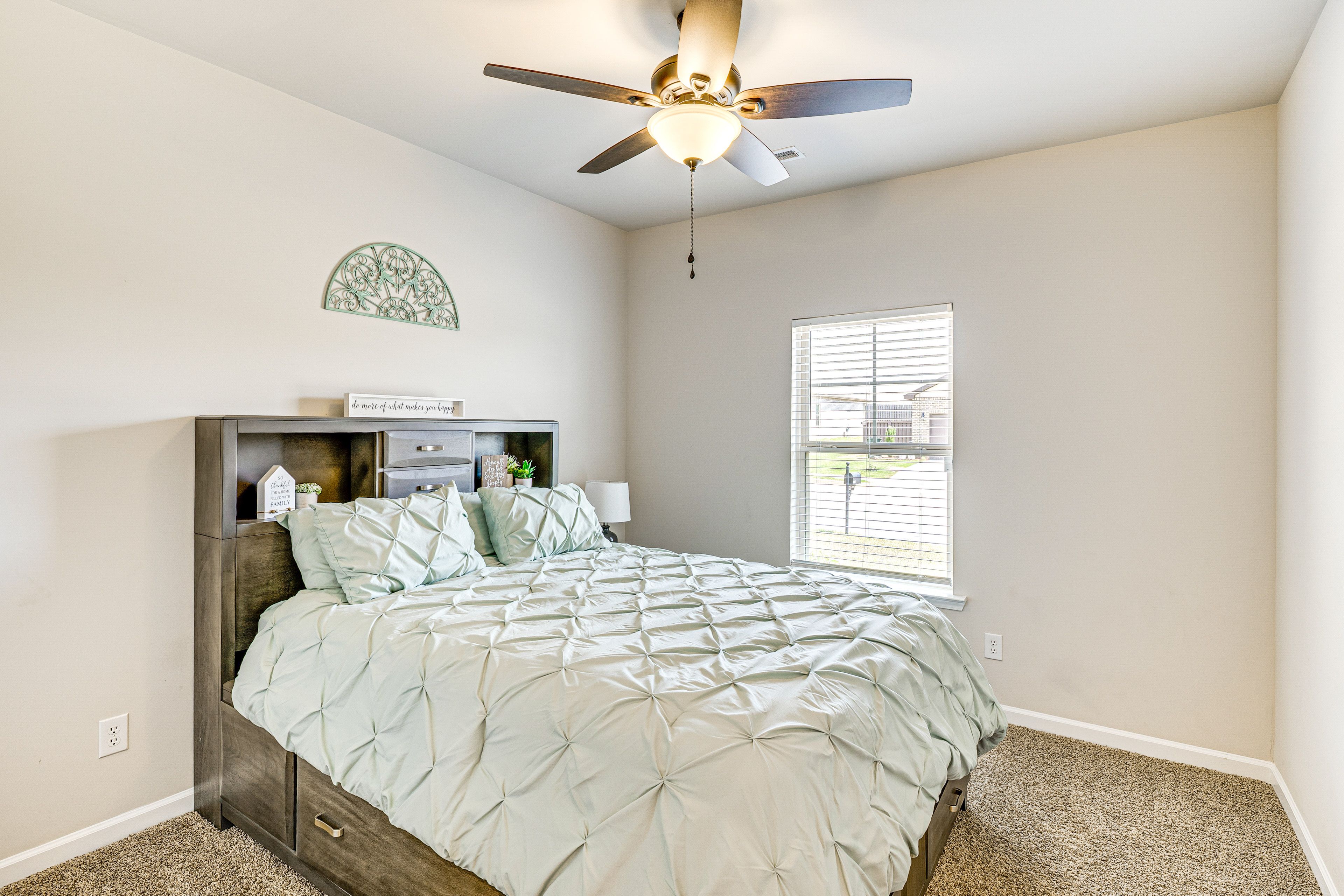 Bedroom 3 | Queen Bed