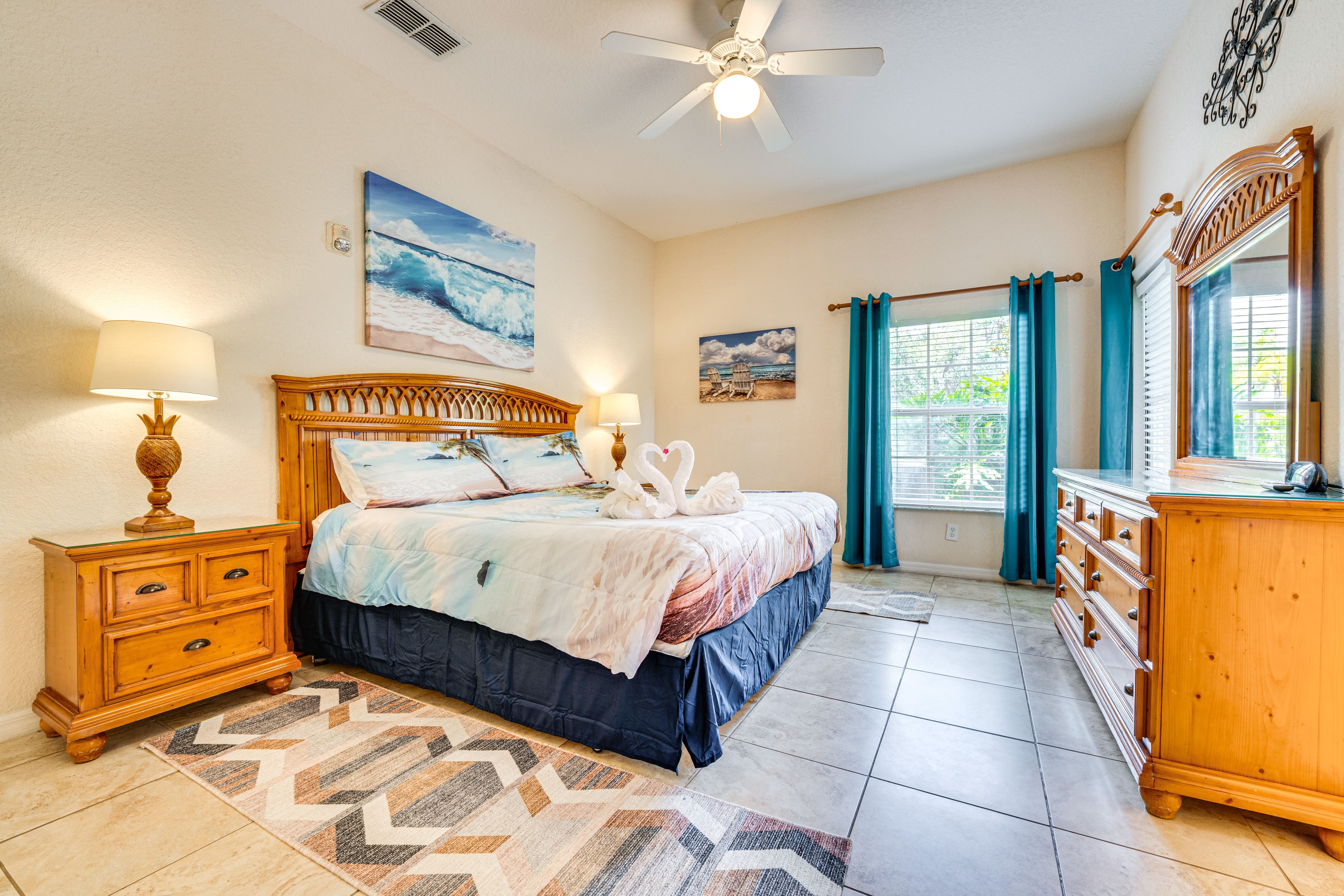 Bedroom 1 | King Bed | Linens Provided