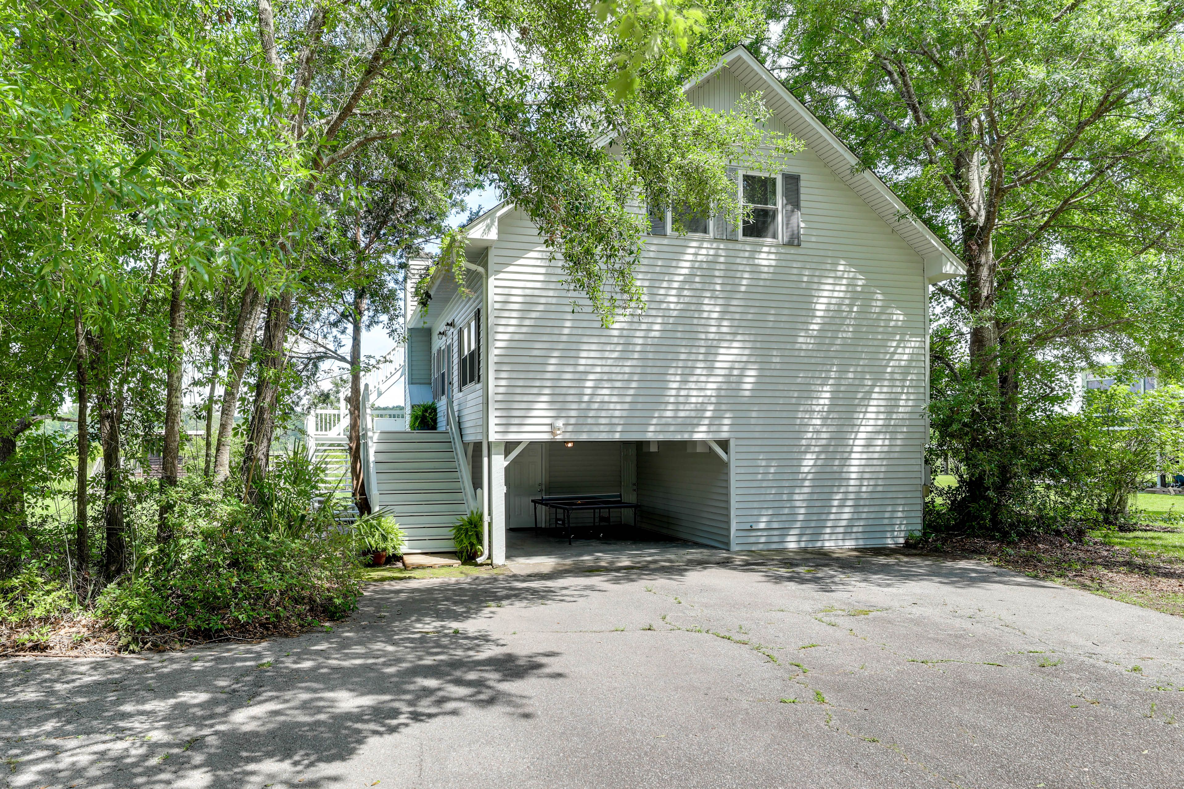 Parking | Driveway (4 Vehicles)