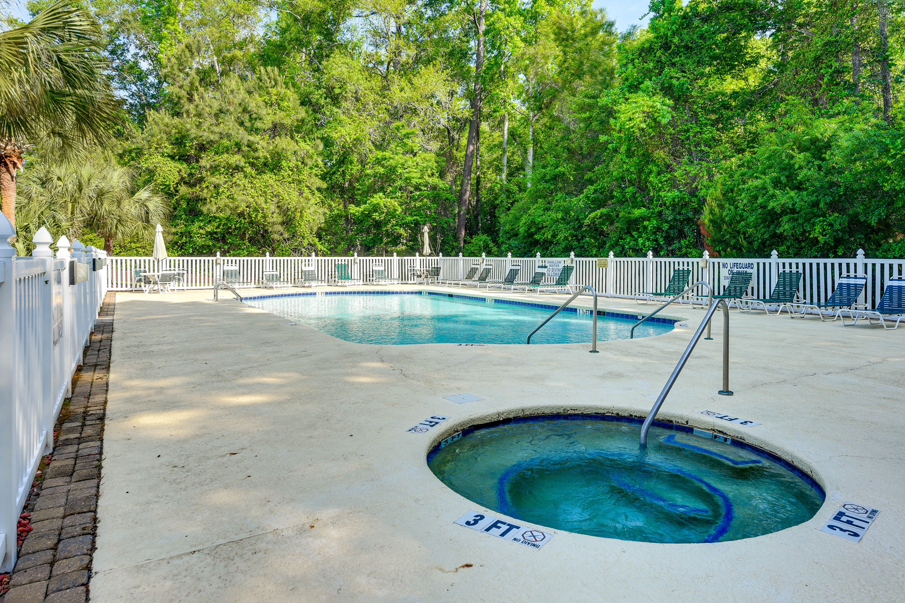 Aberdeen Golf Villas | Community Pool | Single-Story Unit | 2nd-Floor Condo