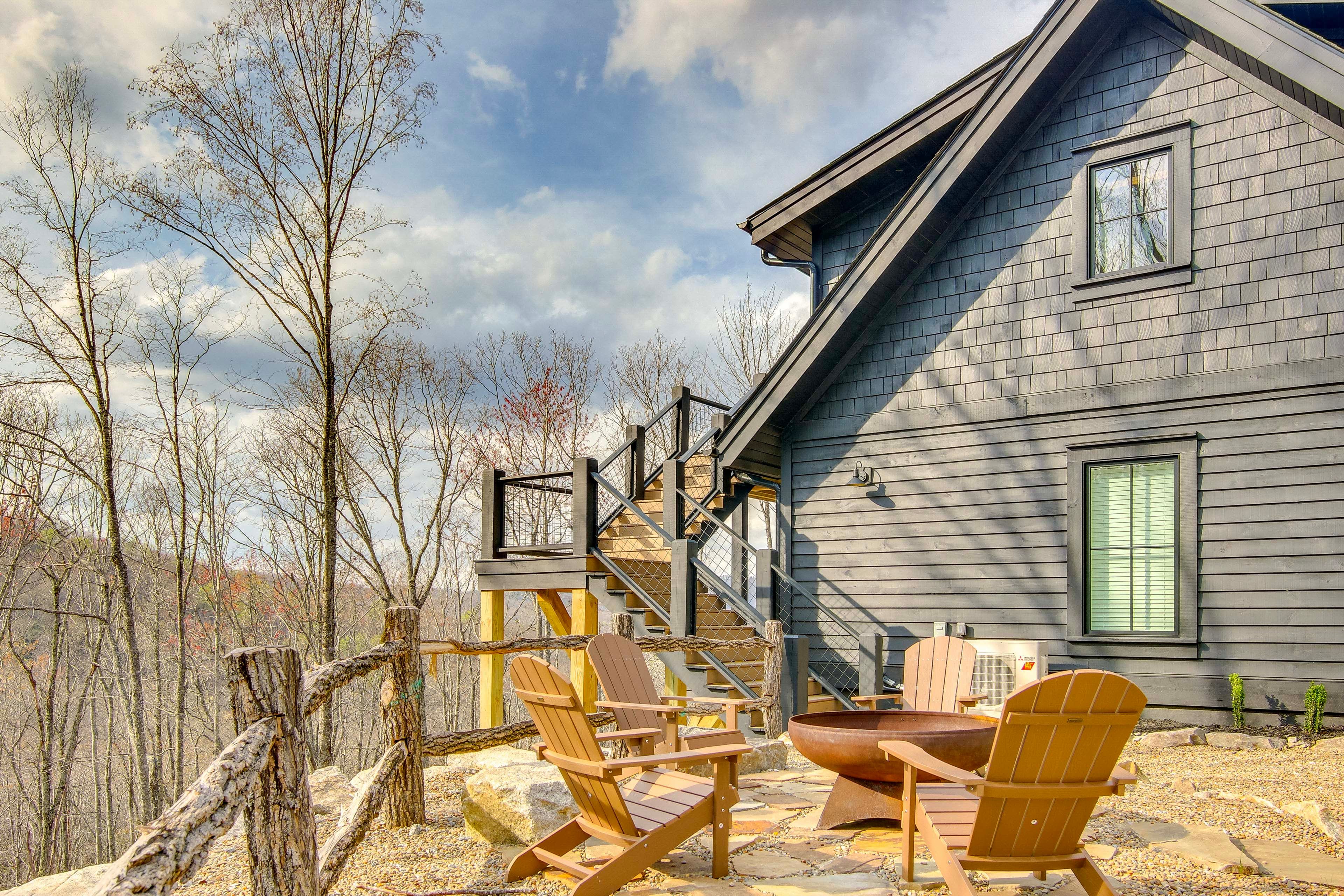 Property Exterior | Parking | Driveway (1 Vehicle) | Street