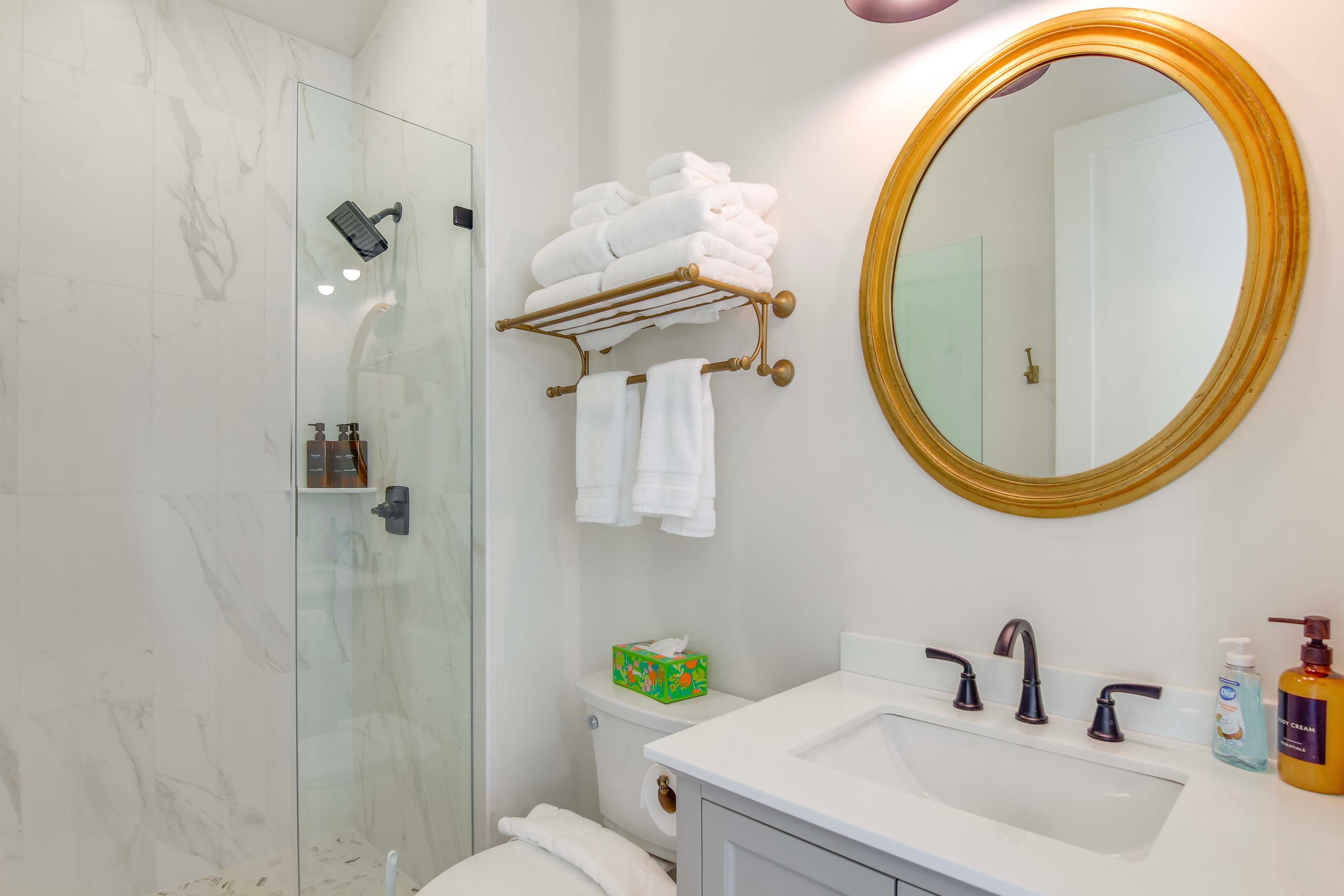 Full Bath | Towels
