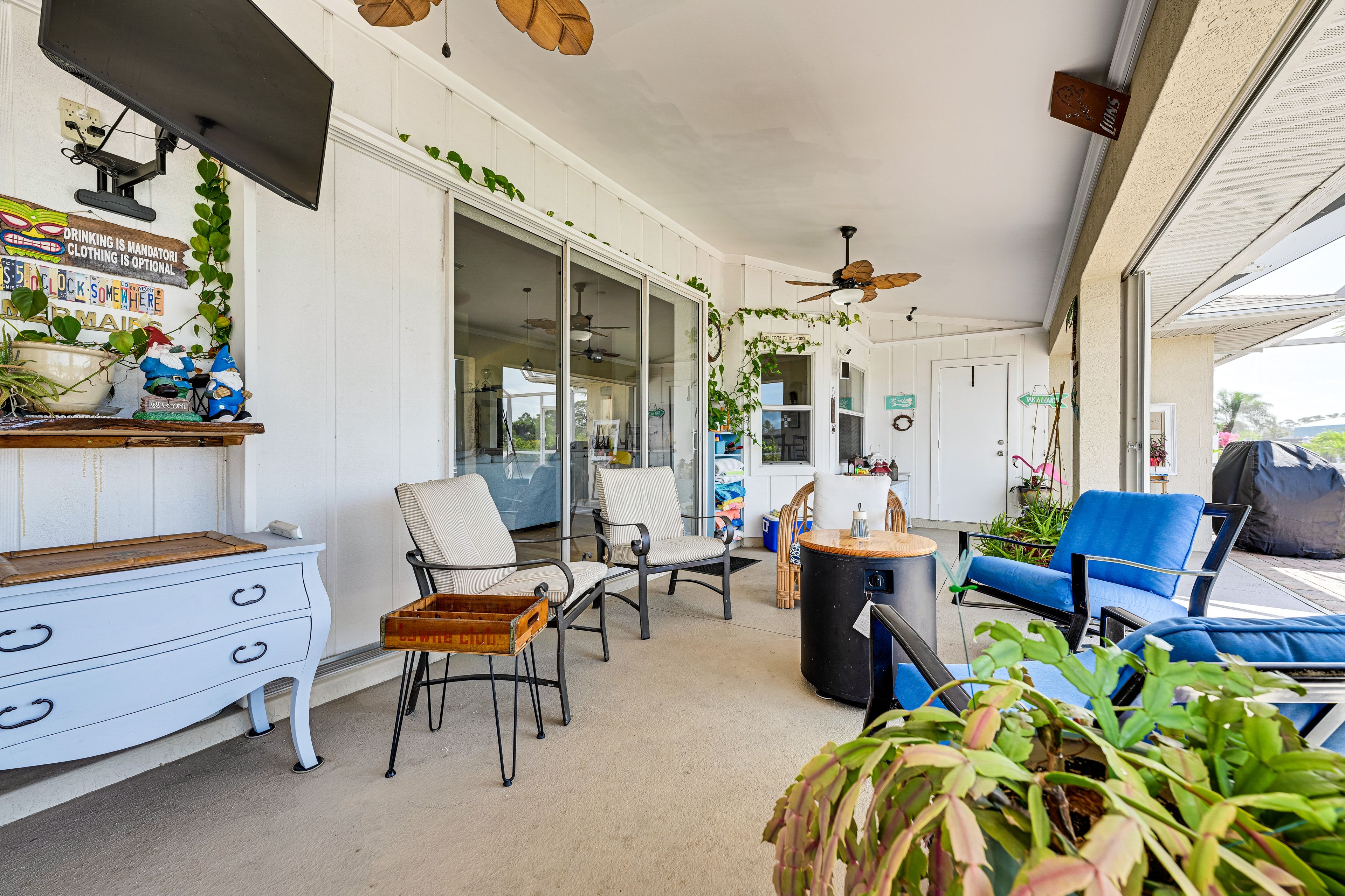 Covered Patio | Fire Pit | Outdoor Seating
