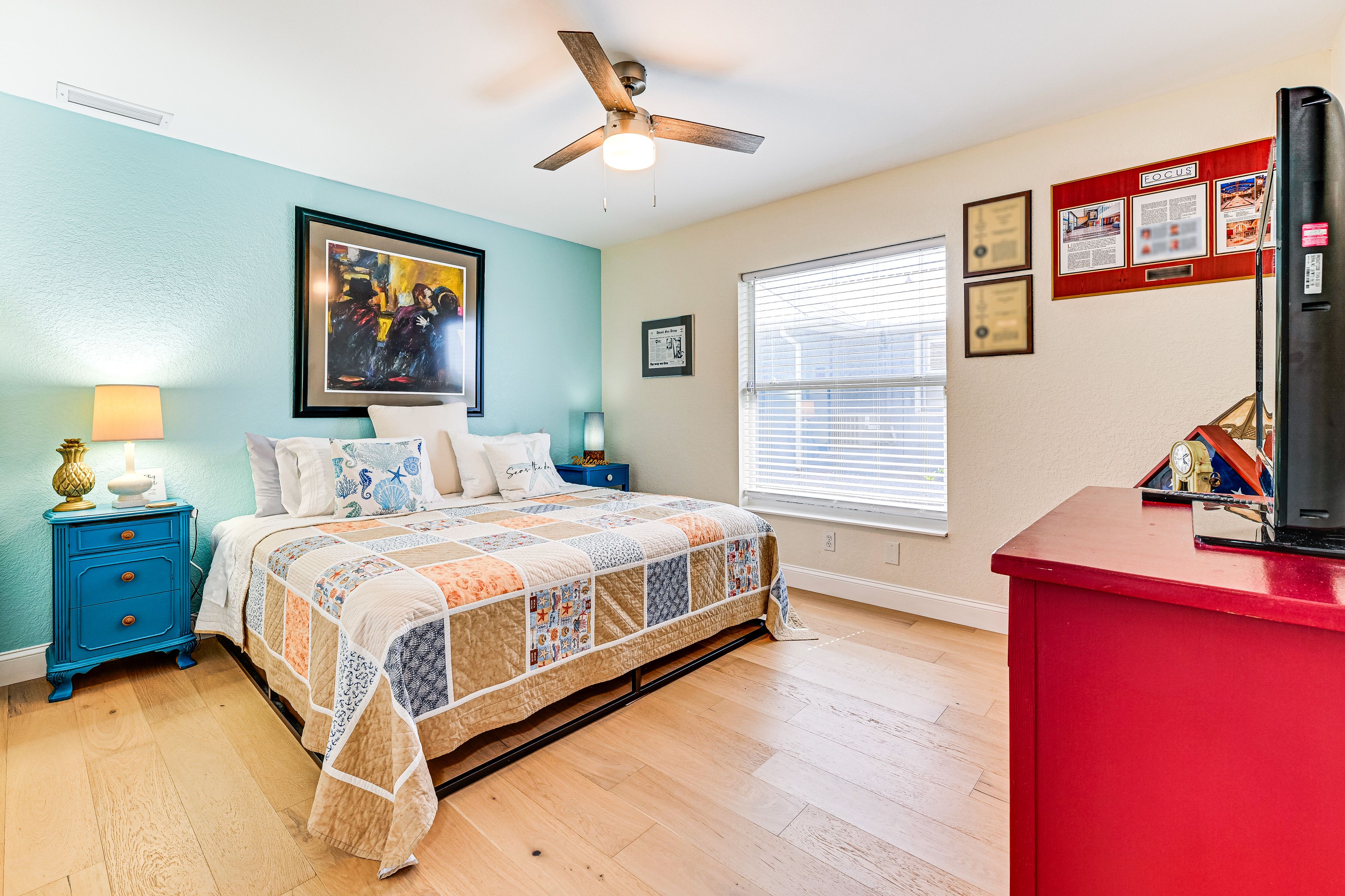Bedroom 1 | King Bed | TV