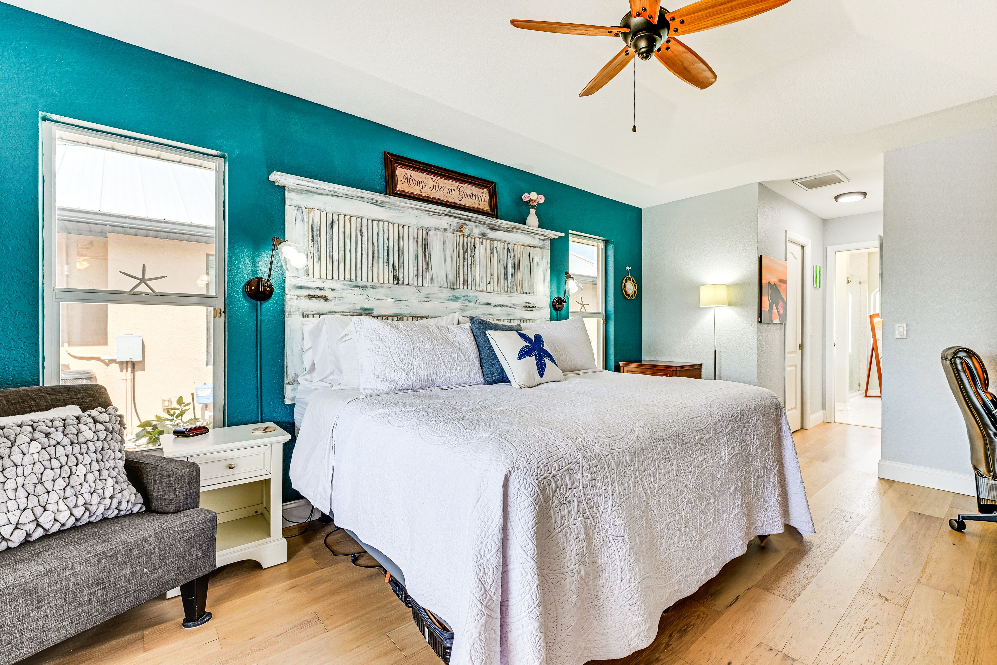 Bedroom 2 | King Bed | TV