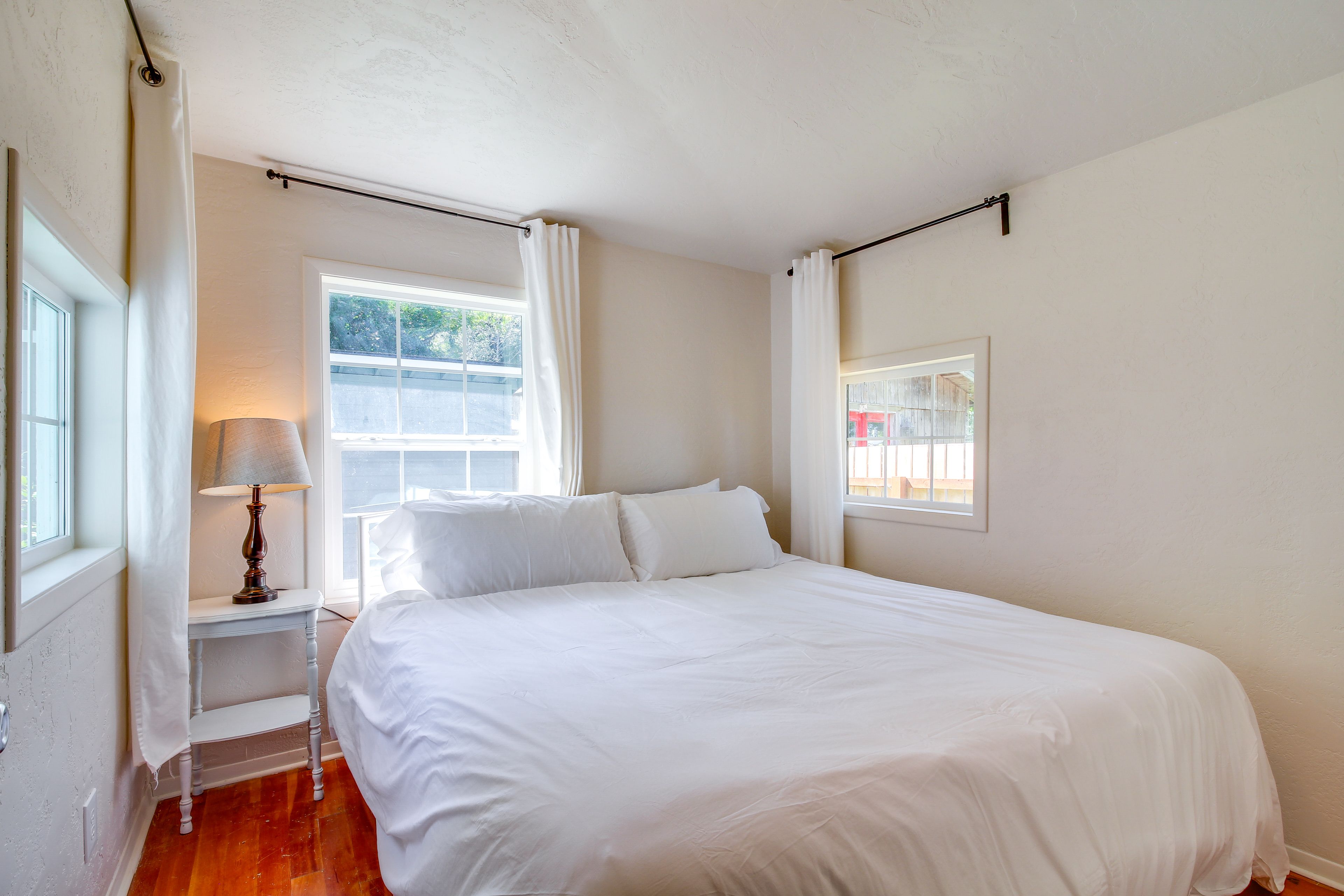 Bedroom 2 | King Bed