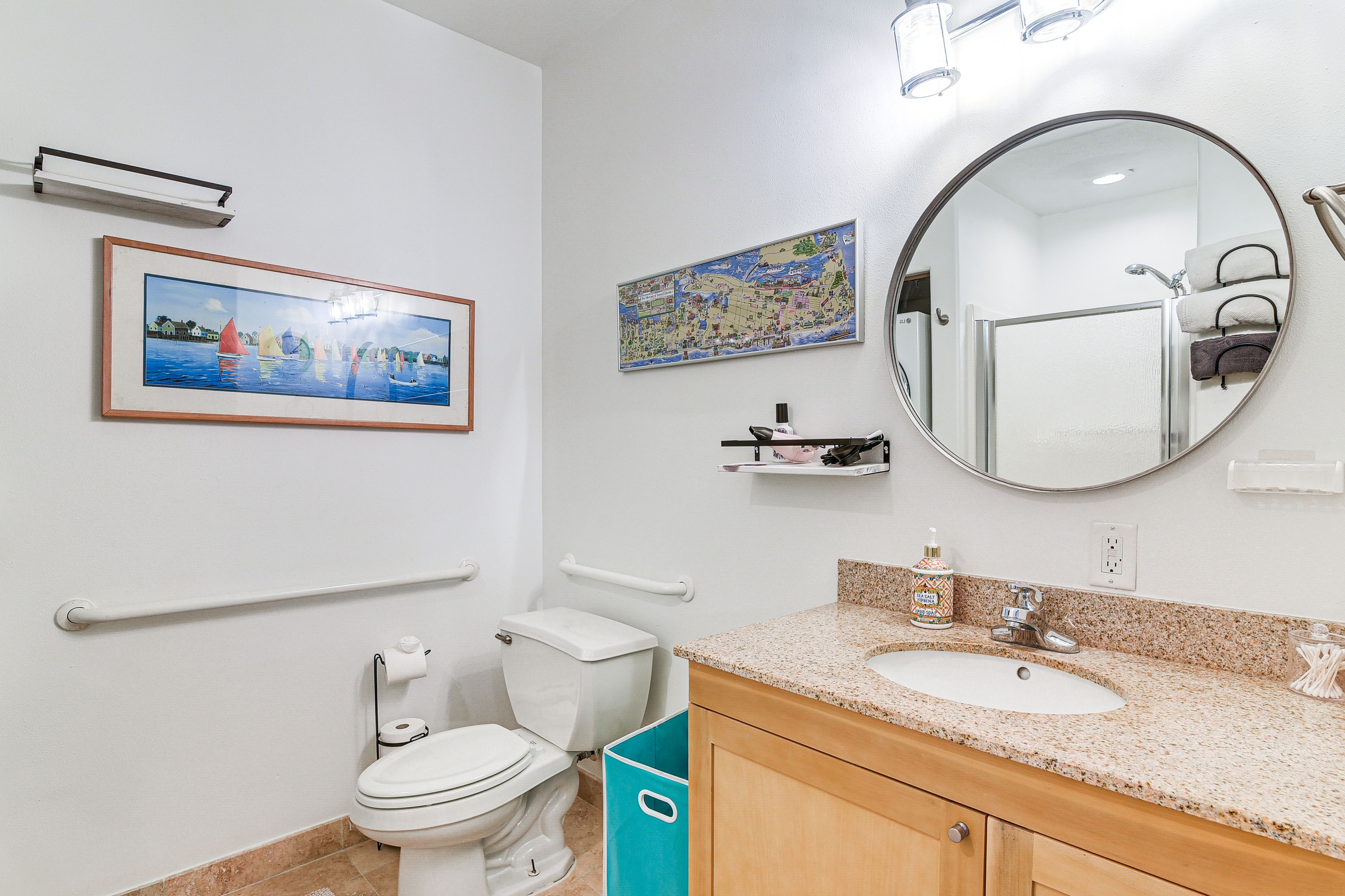 Full Bathroom | Washer/Dryer
