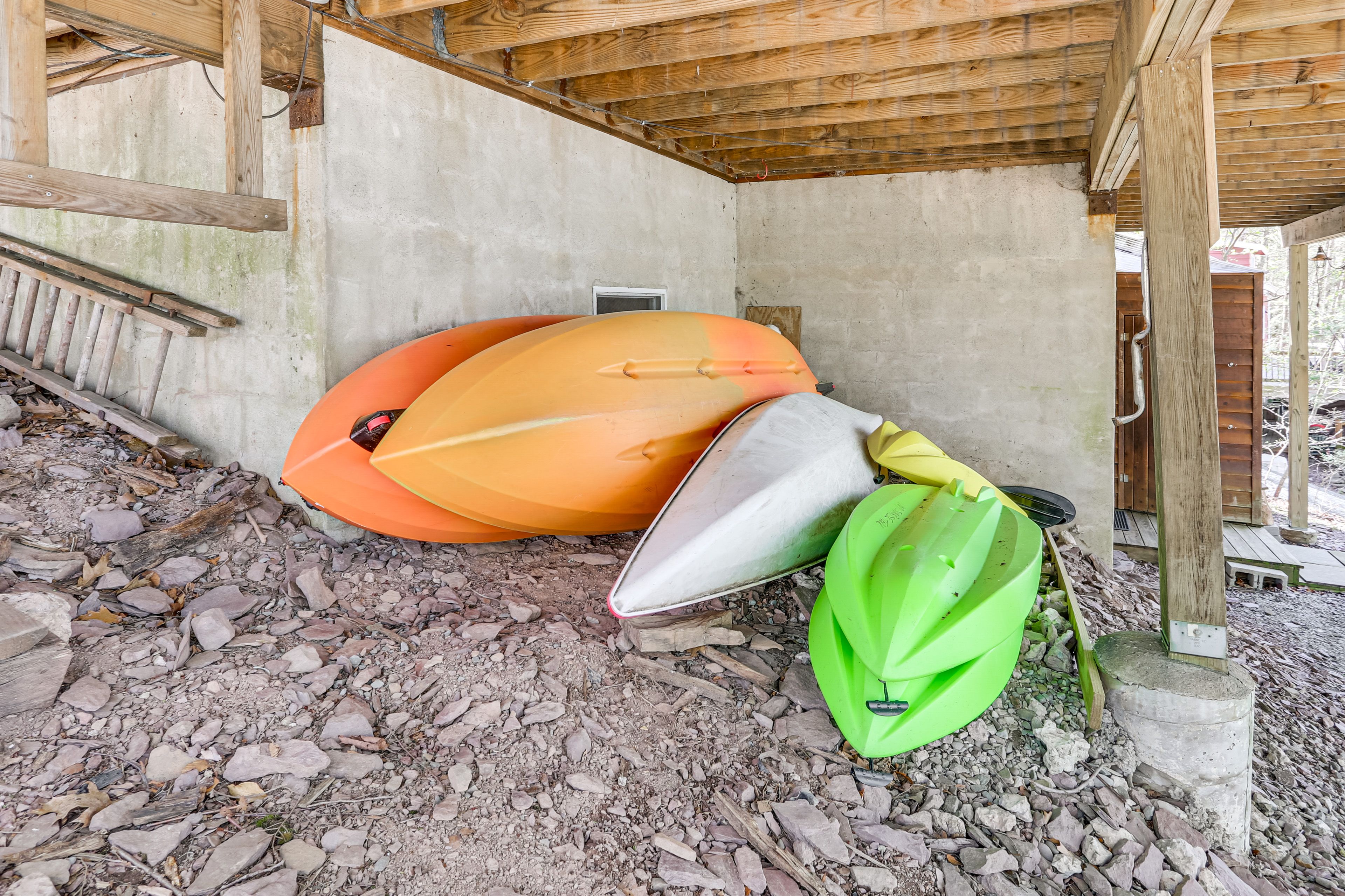 6 Kayaks Provided