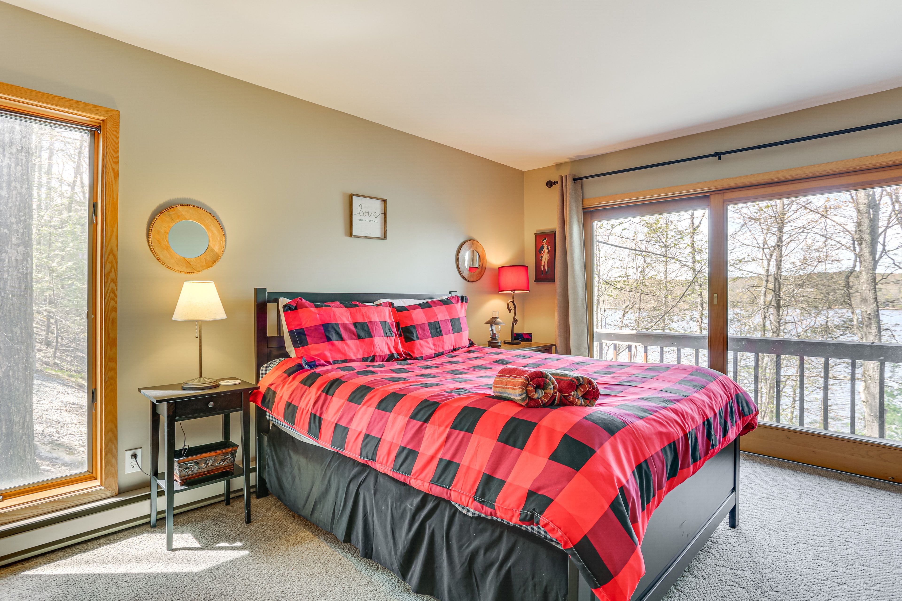 Bedroom 1 | Main Level | Queen Bed | Linens Provided