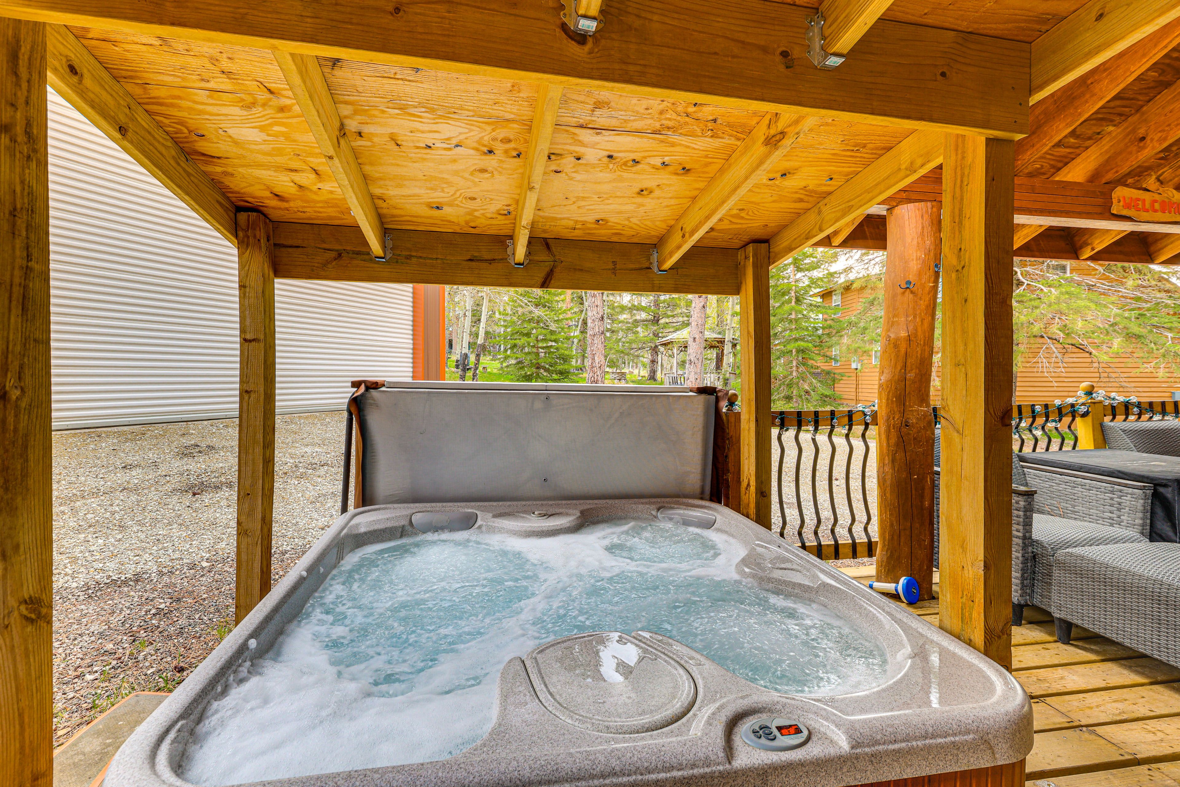 Deck w/ Private Hot Tub | Self Check-In | 9 Mi to Deadwood
