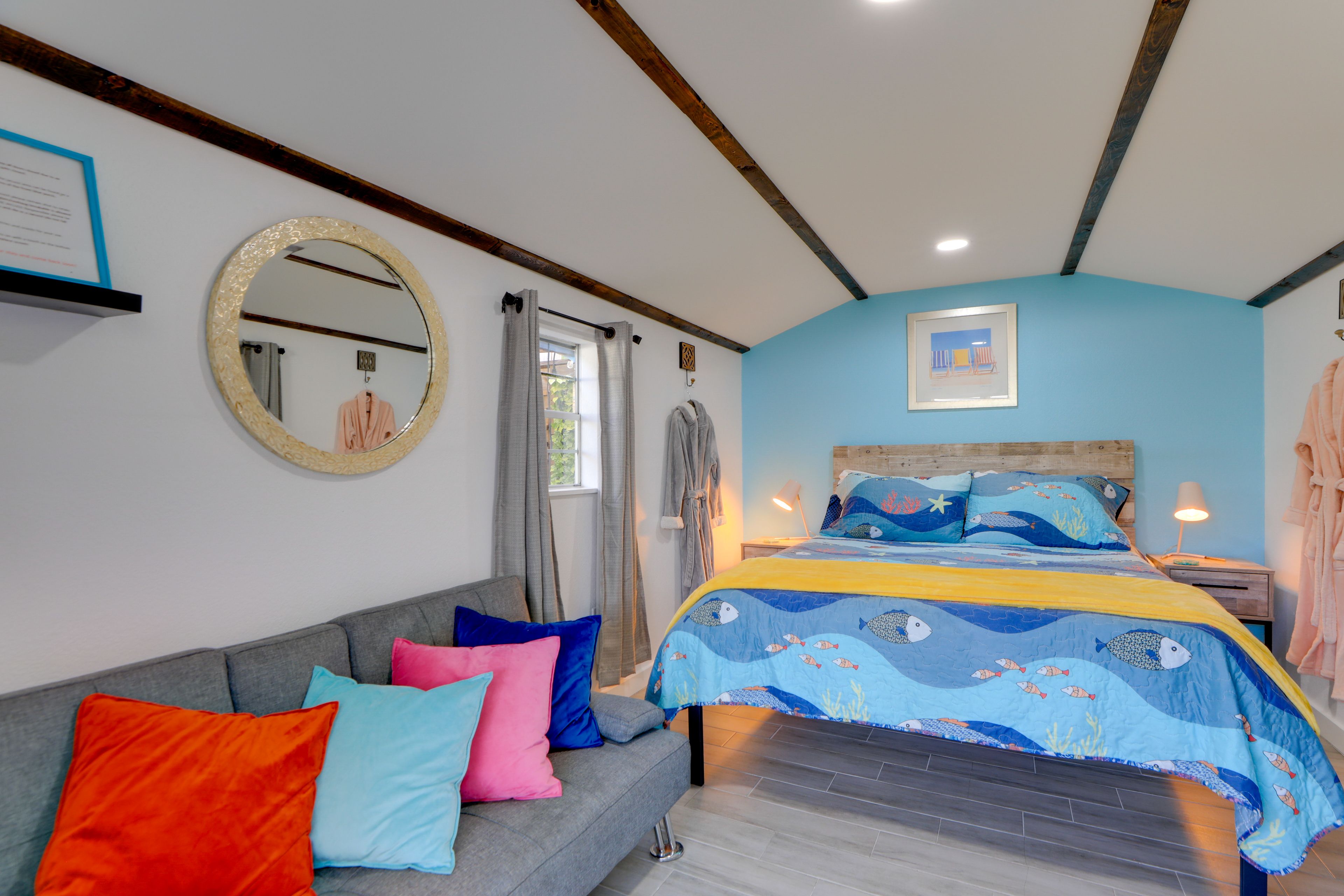 Bedroom 2 (Detached Suite) | Queen Bed | Futon | Smart TV
