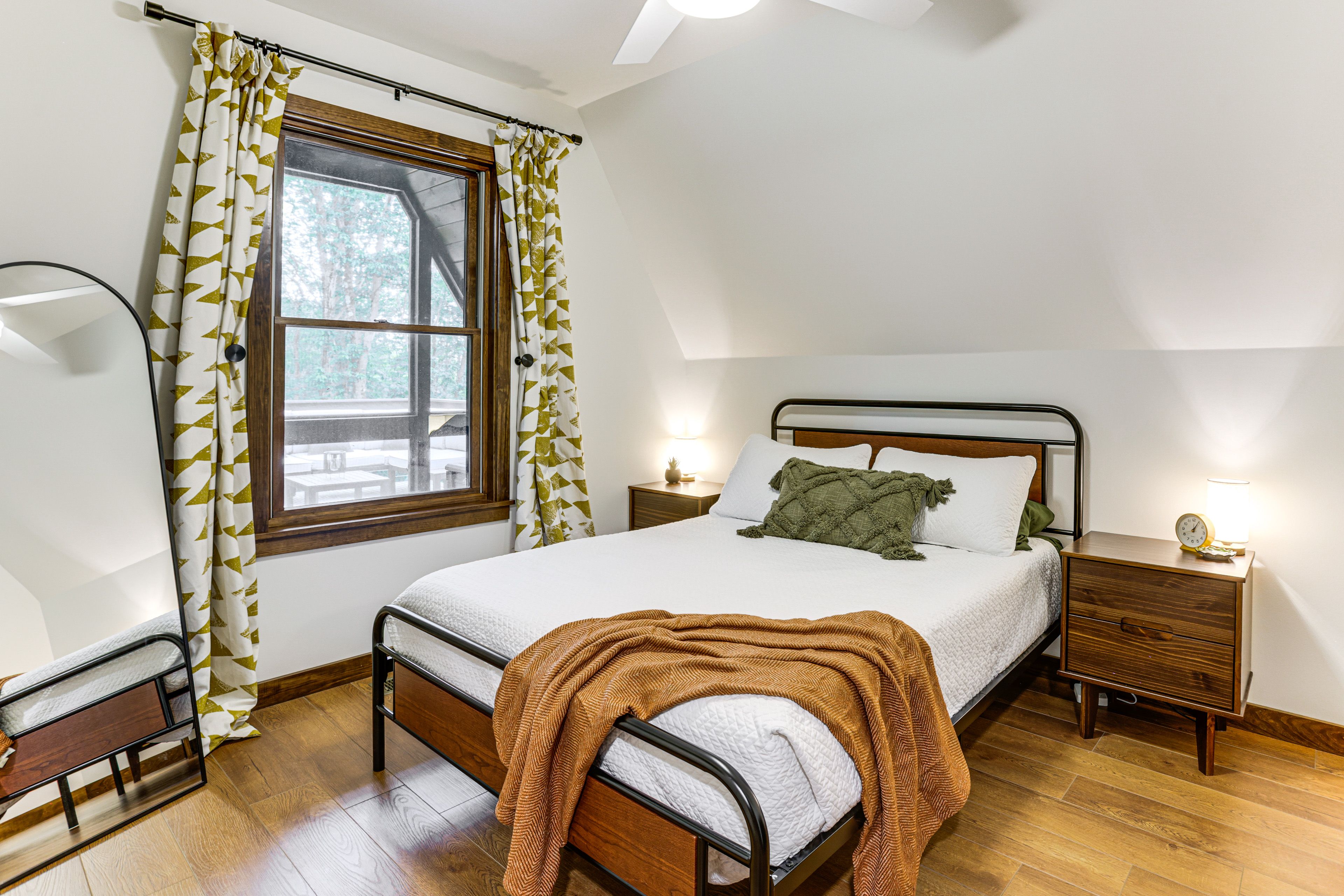Bedroom 3 | Full Bed | Main Level