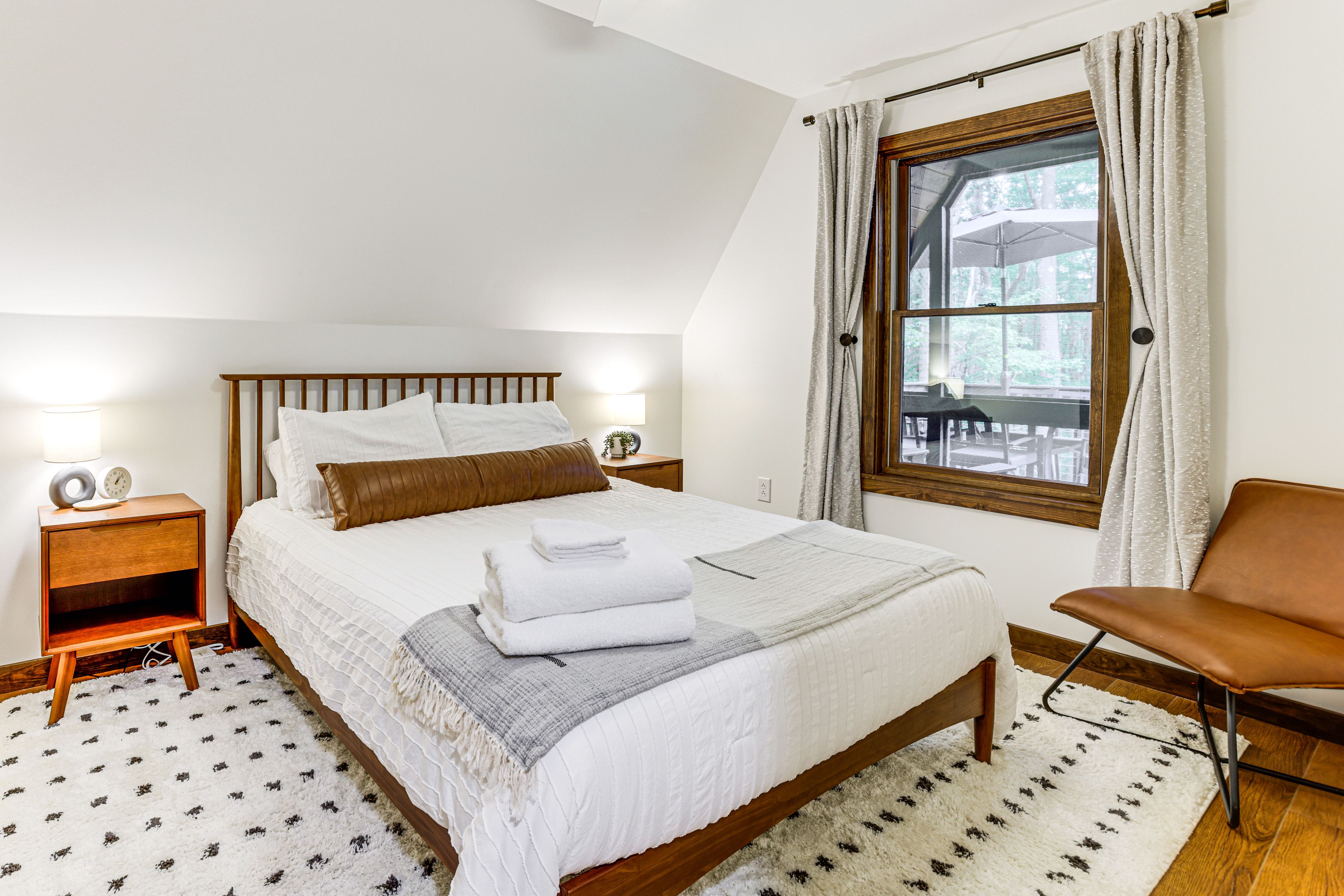 Bedroom 2 | Queen Bed | Main Level