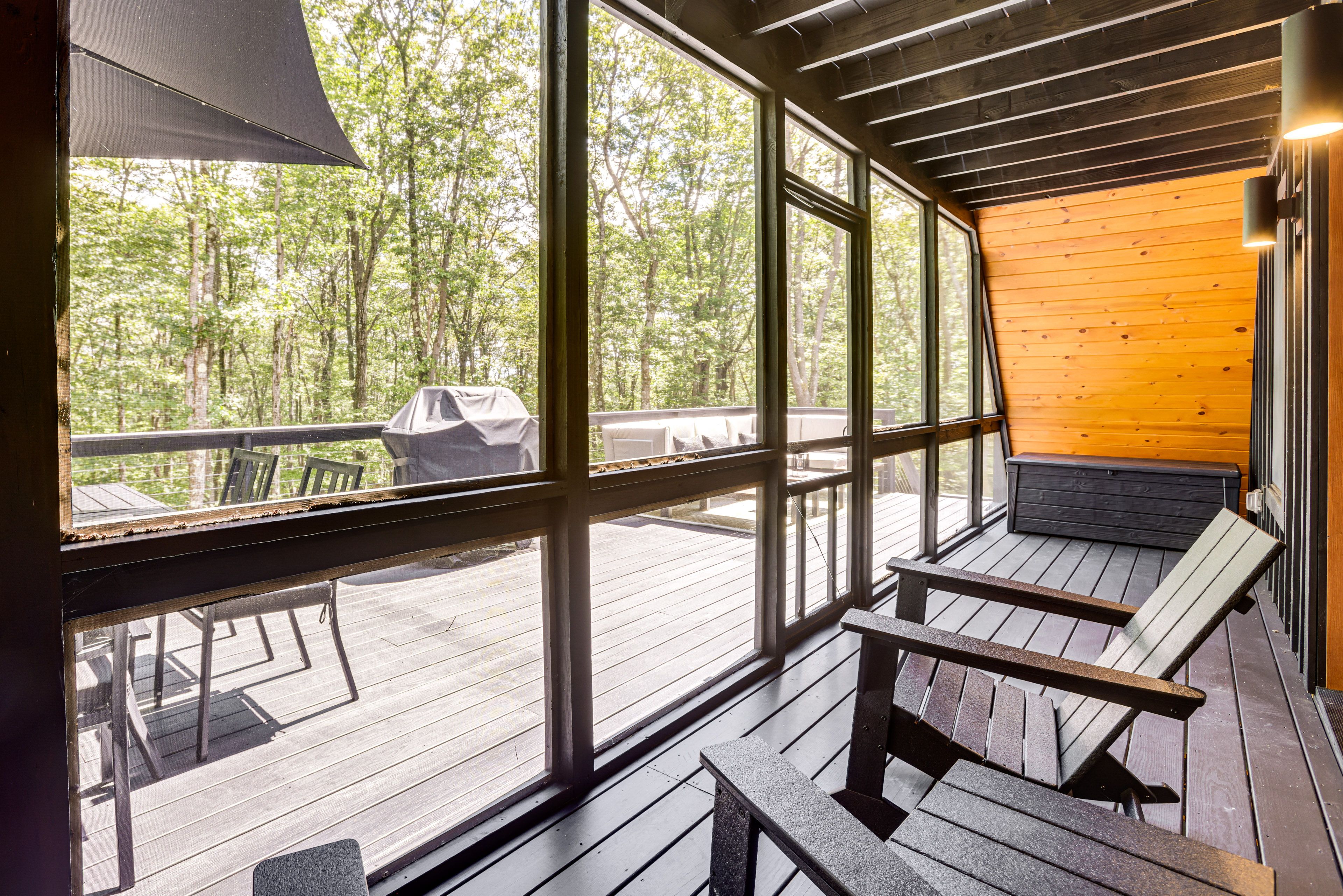 Screened-In Porch | Main Level