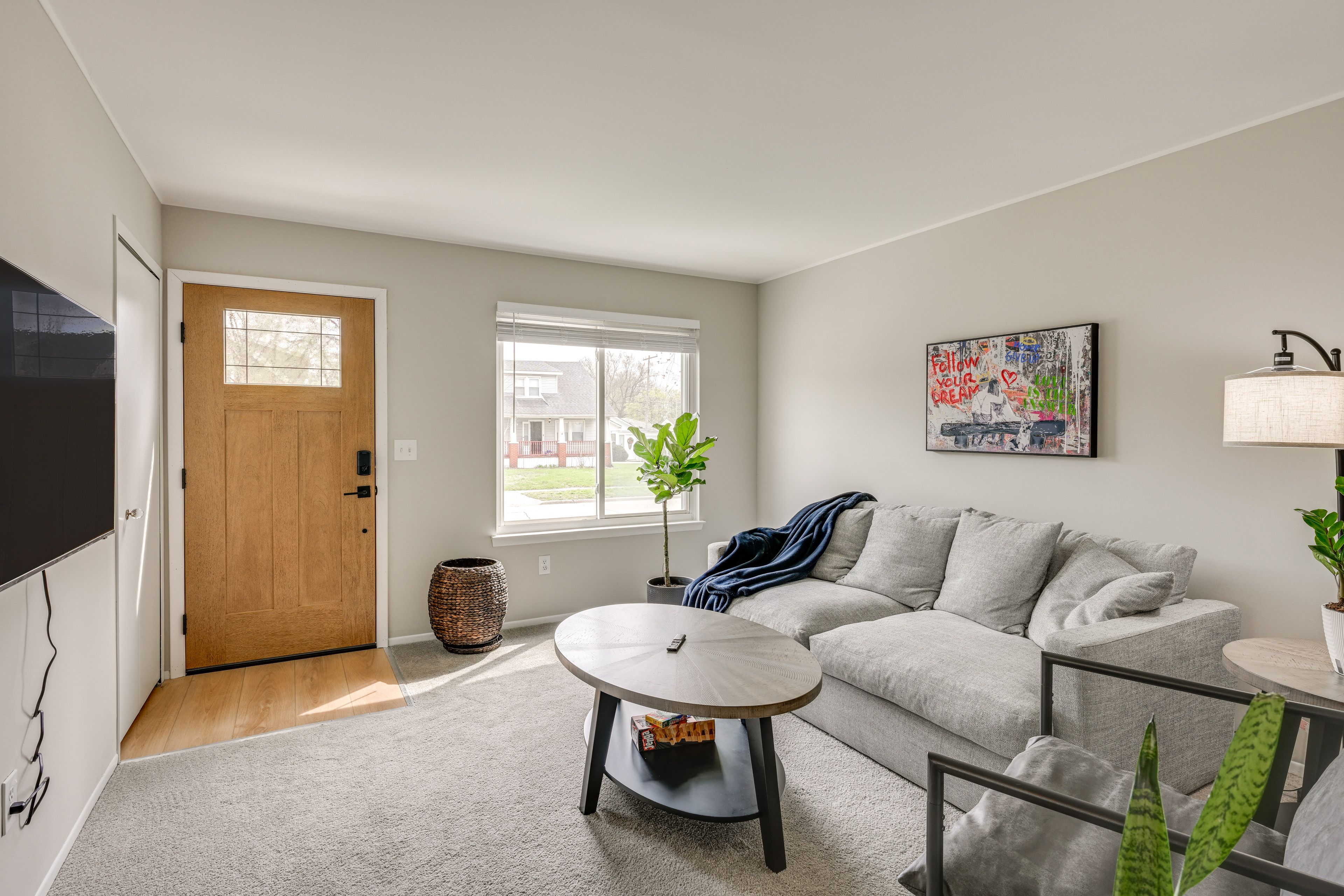 Living Room | 1st Floor | Smart TV