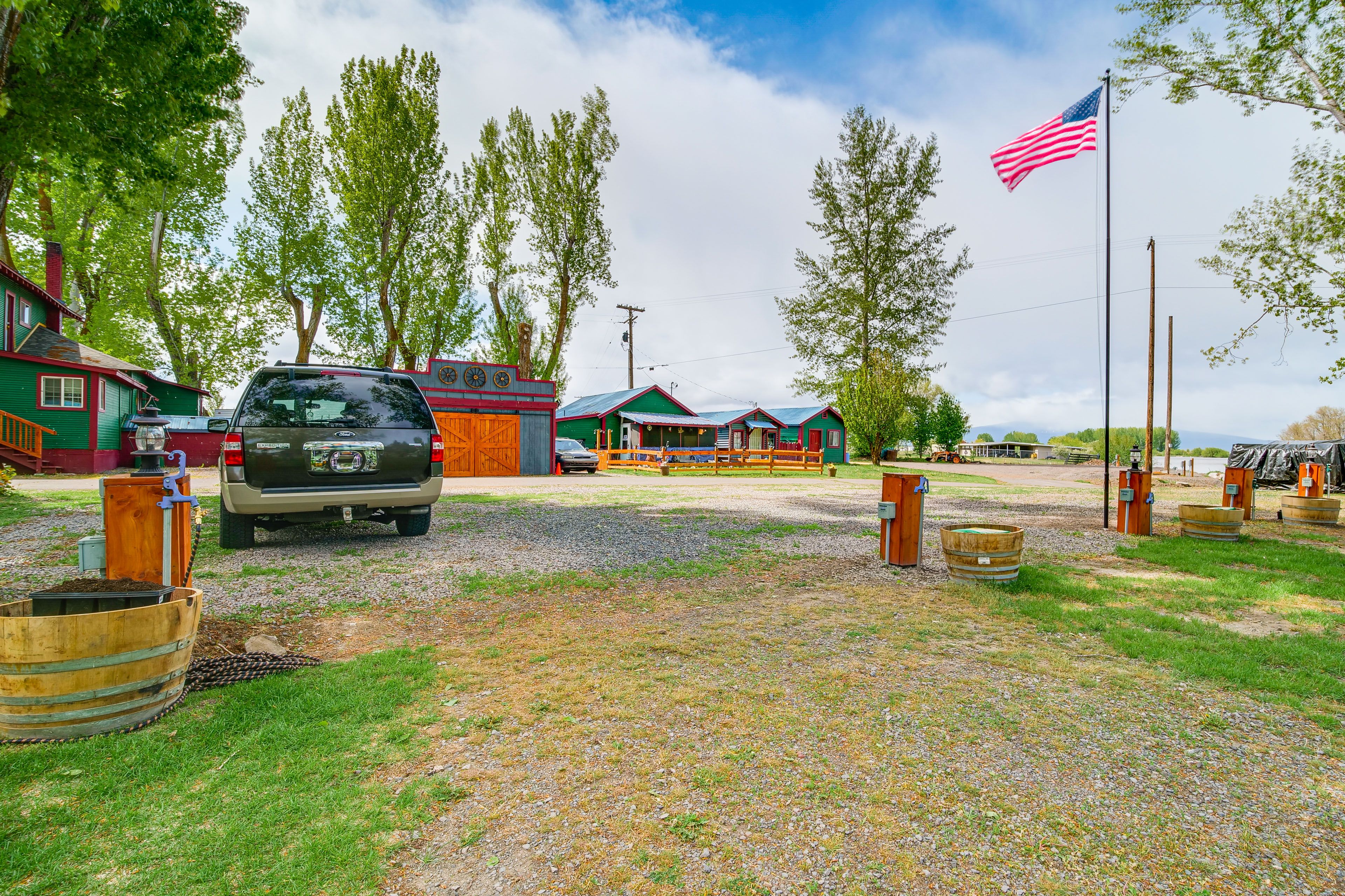 Parking | Reserved Space (1 Vehicle)