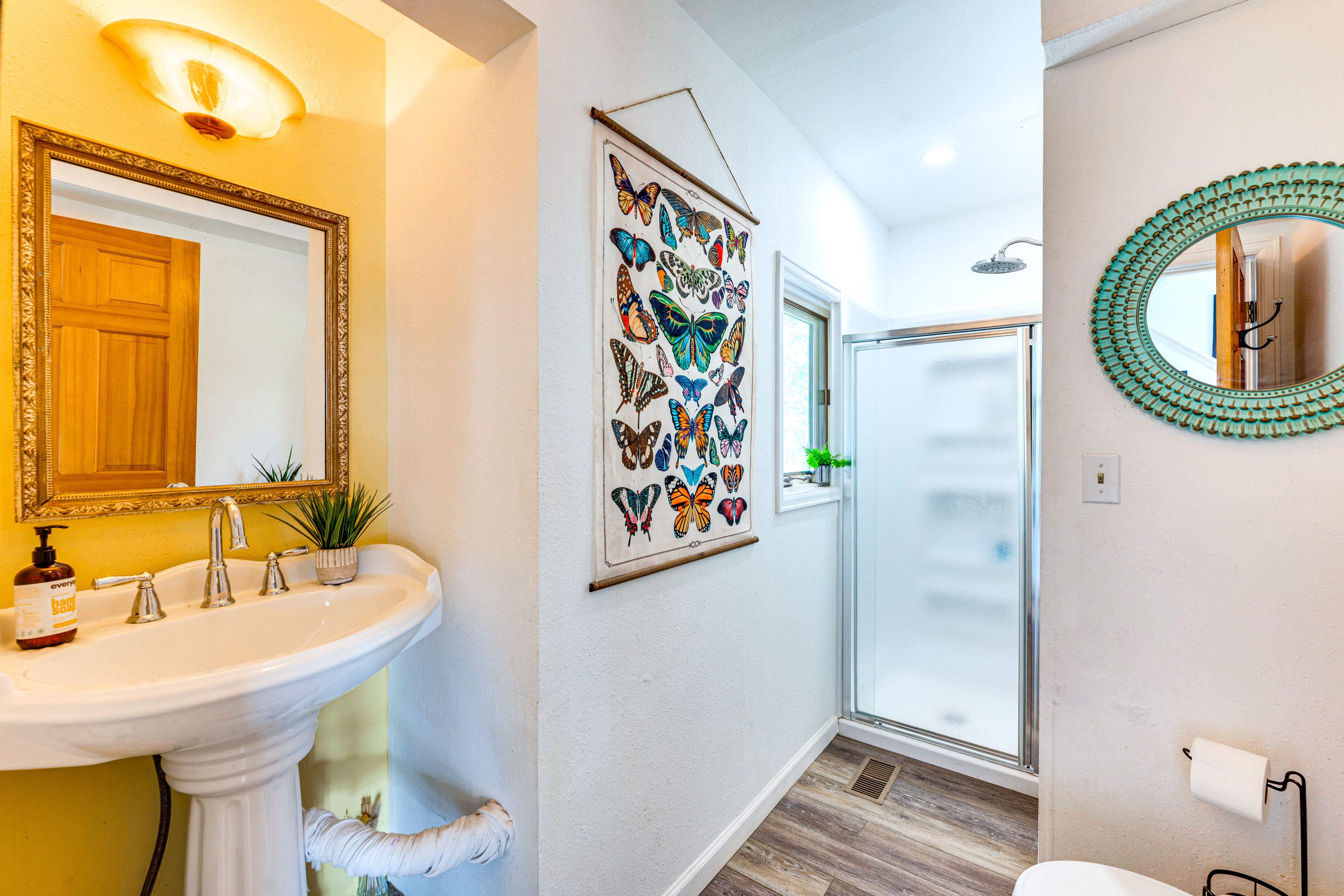 Full Bathroom | 1st Floor