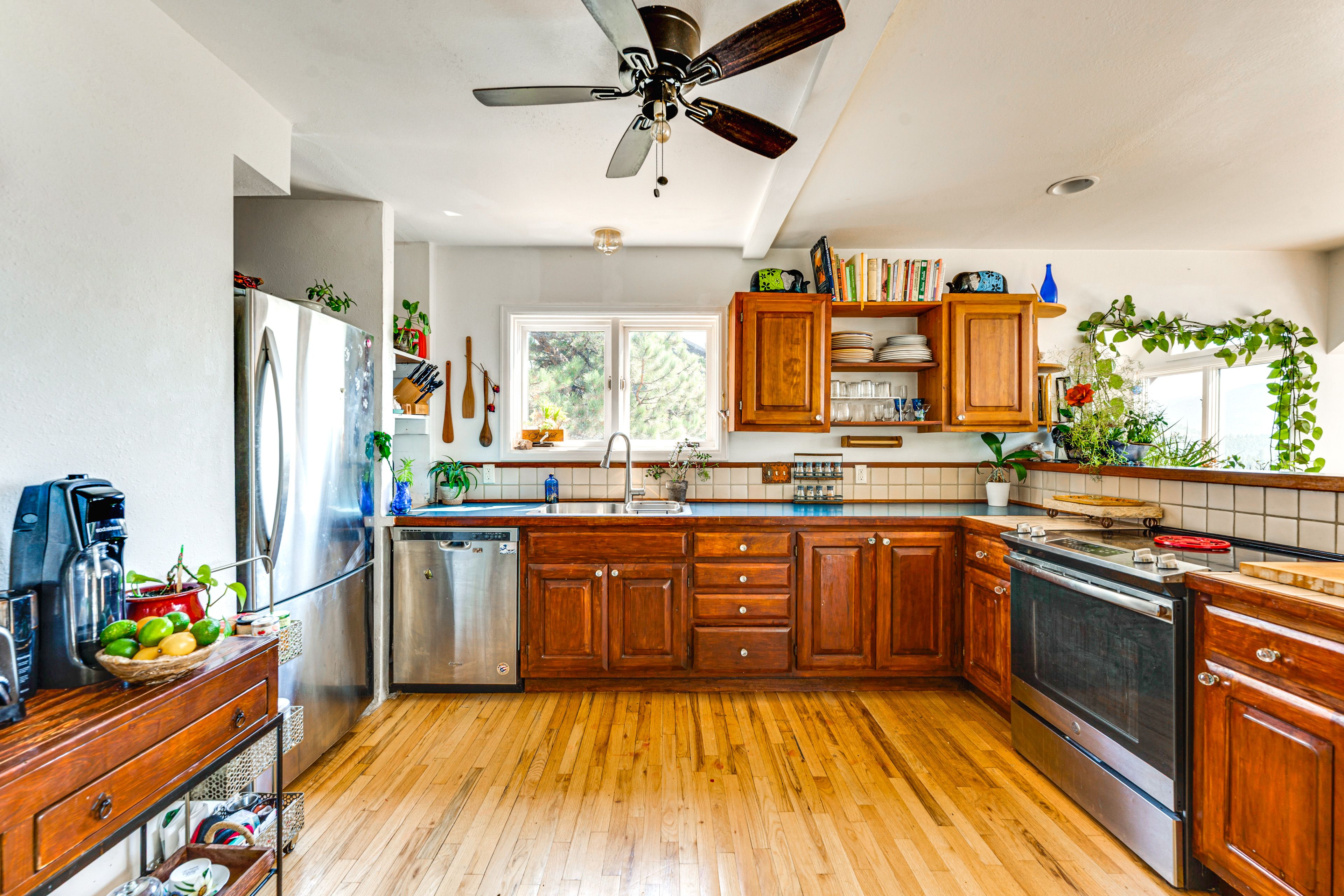 Kitchen | 1st Floor | Drip & French Press Coffee Makers | Dishwasher
