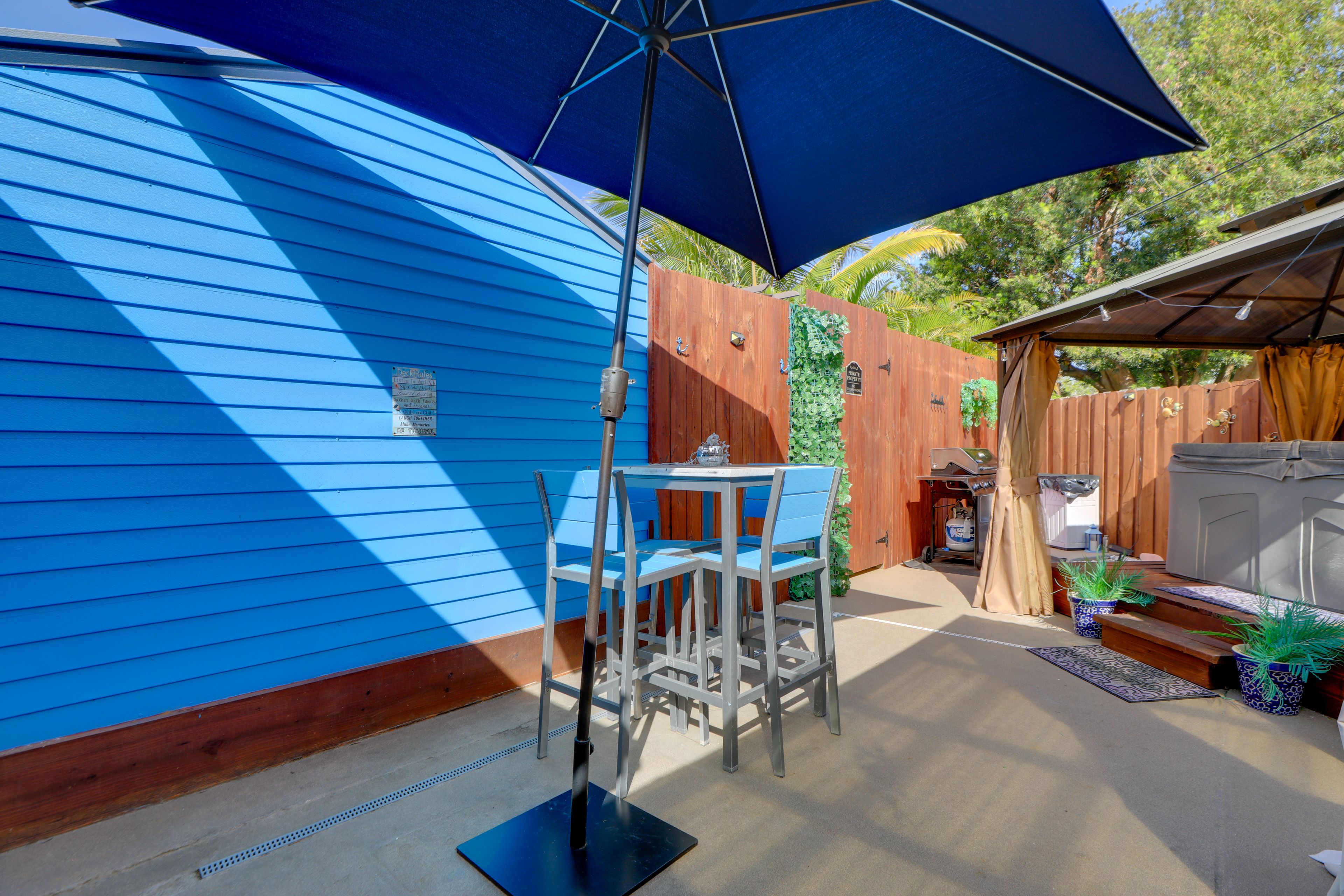 Outdoor Dining Area