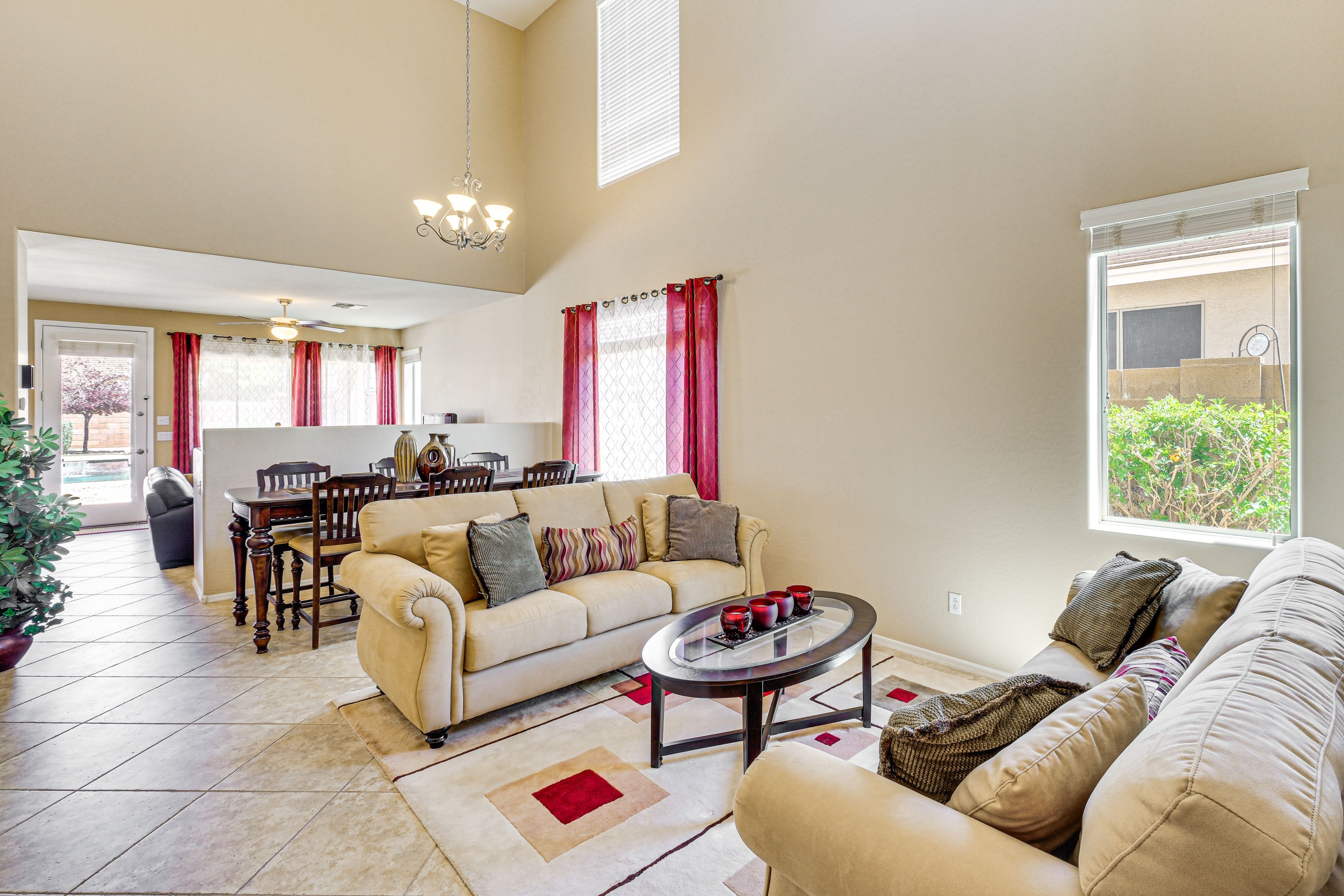 Sitting Area | 1st Floor