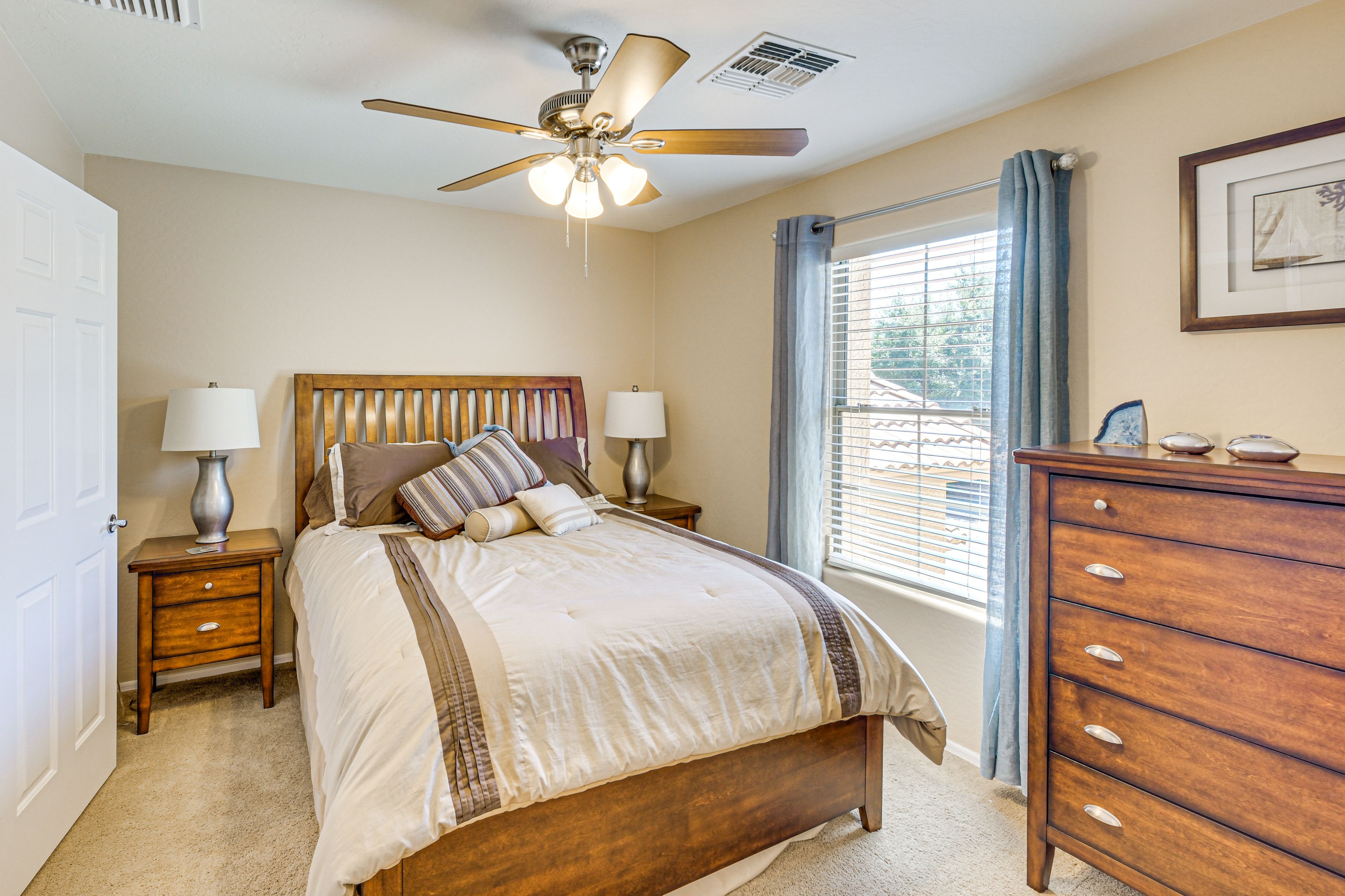 Bedroom 2 | 2nd Floor | Queen Bed