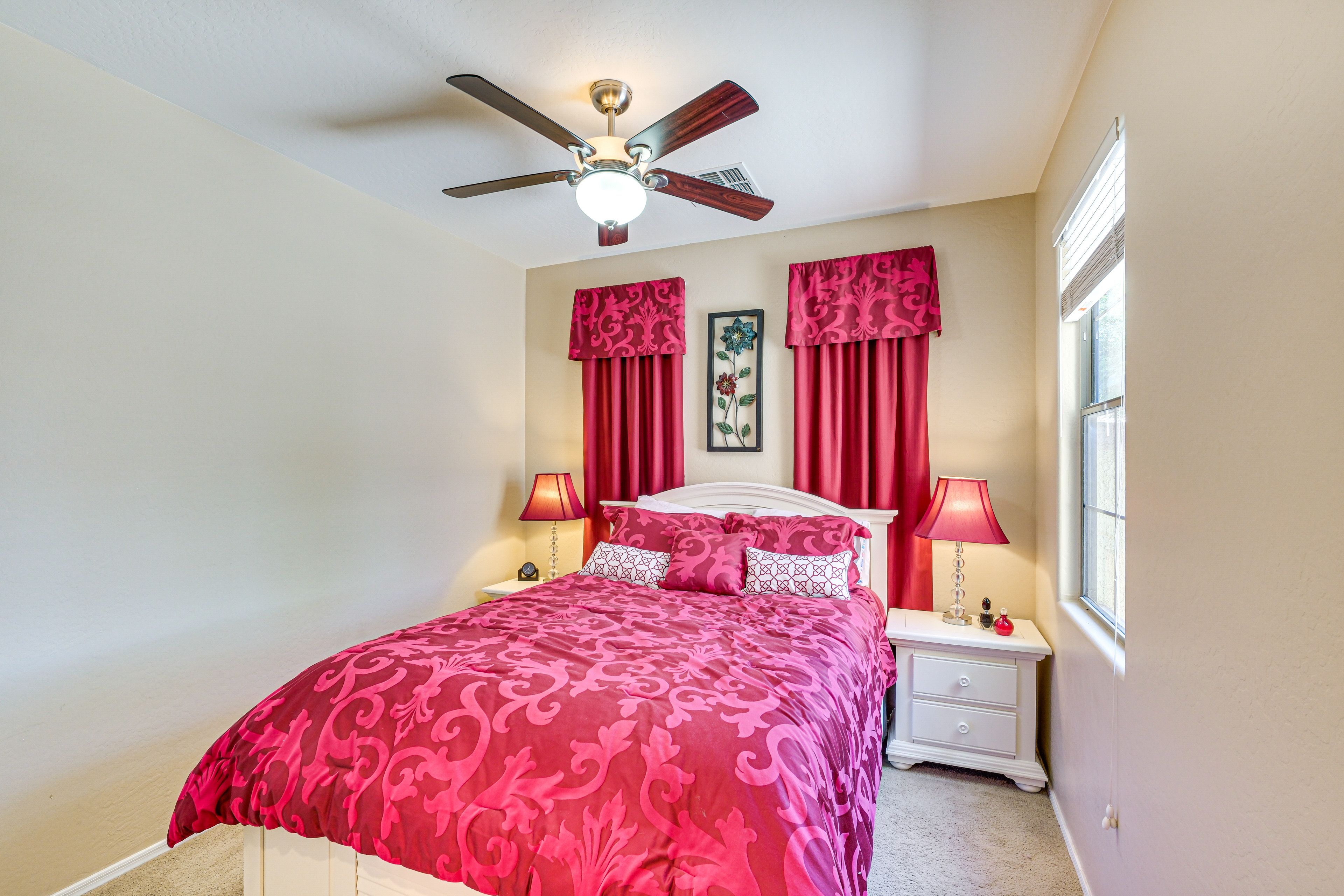 Bedroom 4 | 1st Floor | Queen Bed