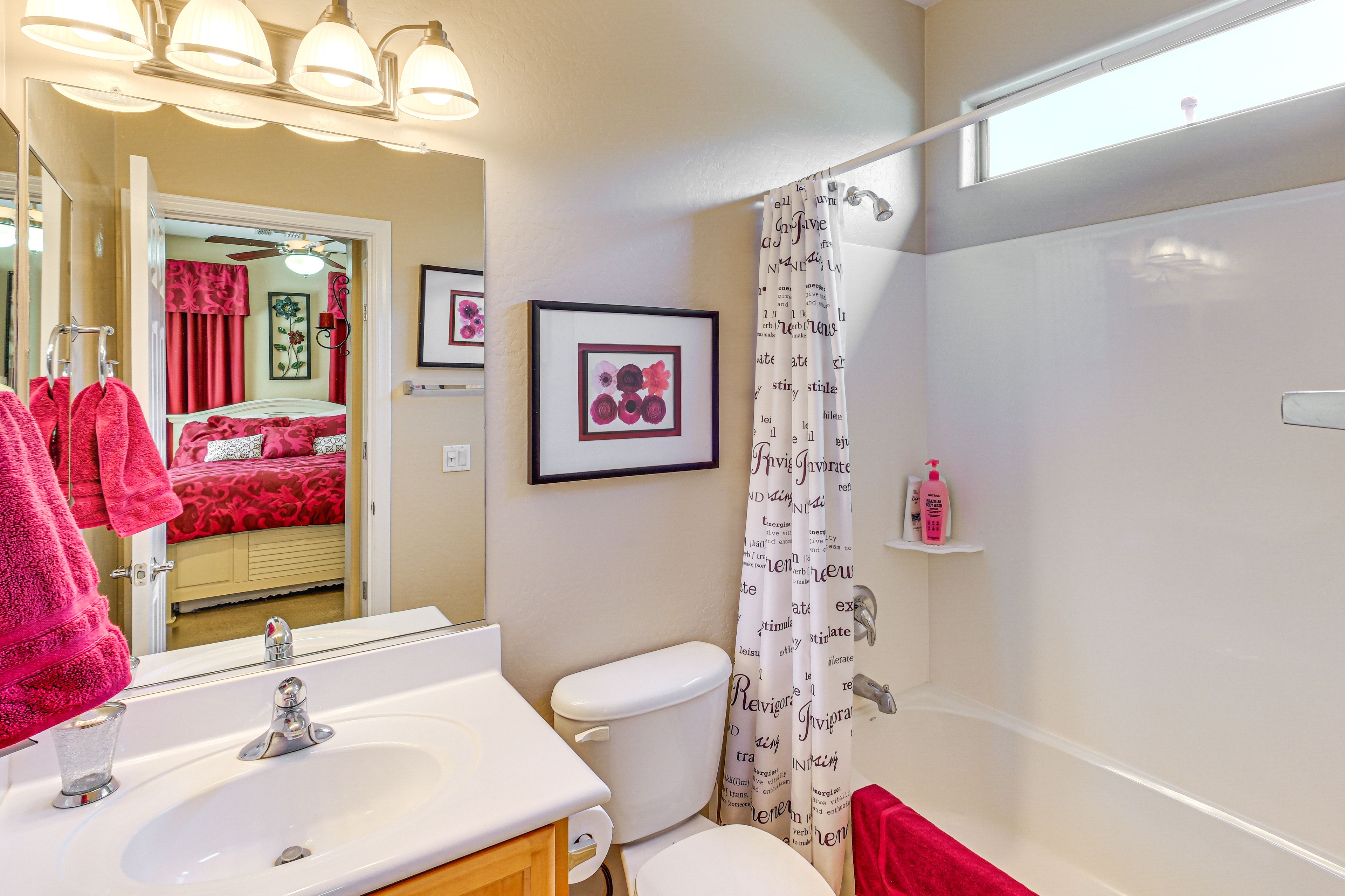 Full Bathroom | 1st Floor