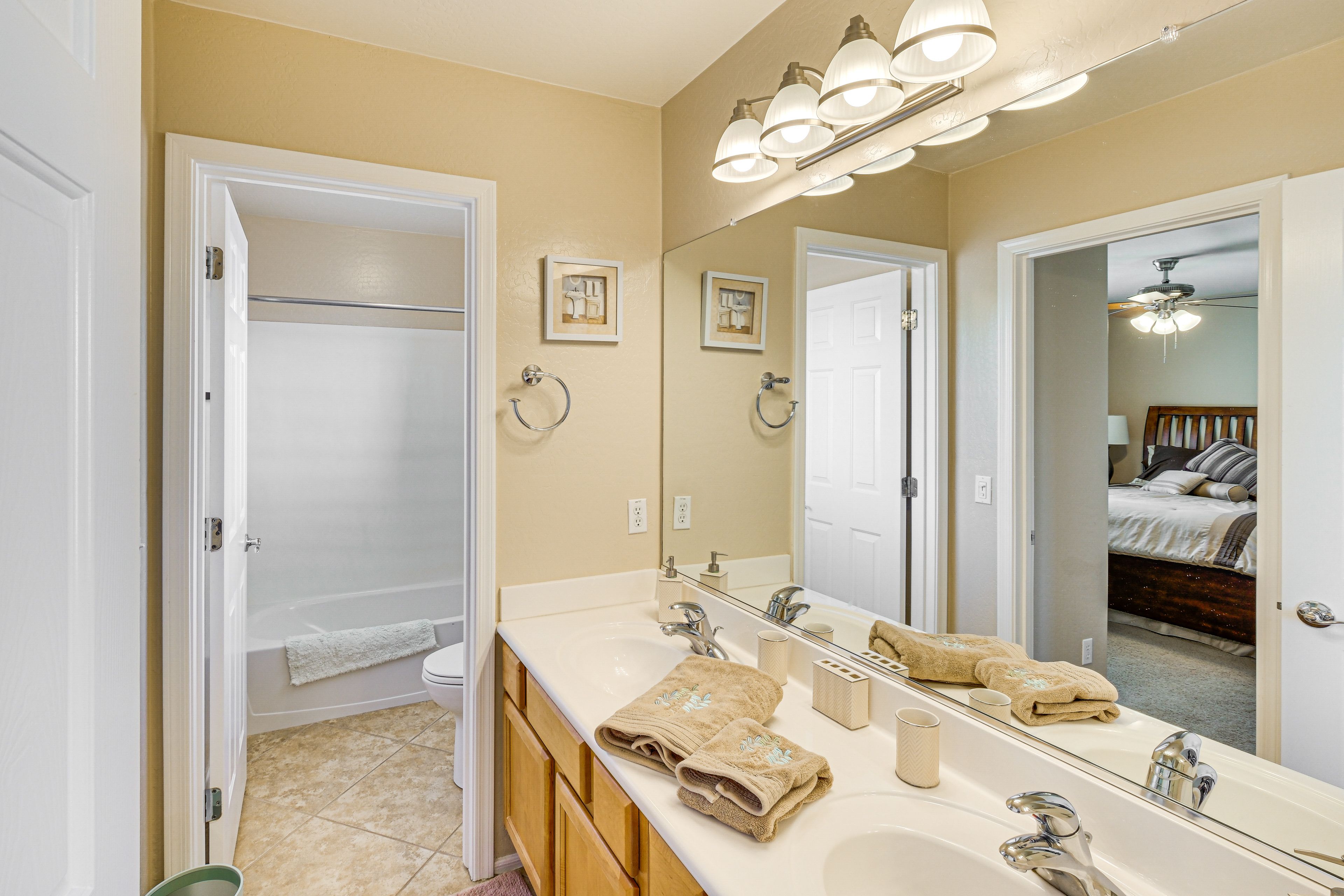 Full Bathroom | 2nd Floor