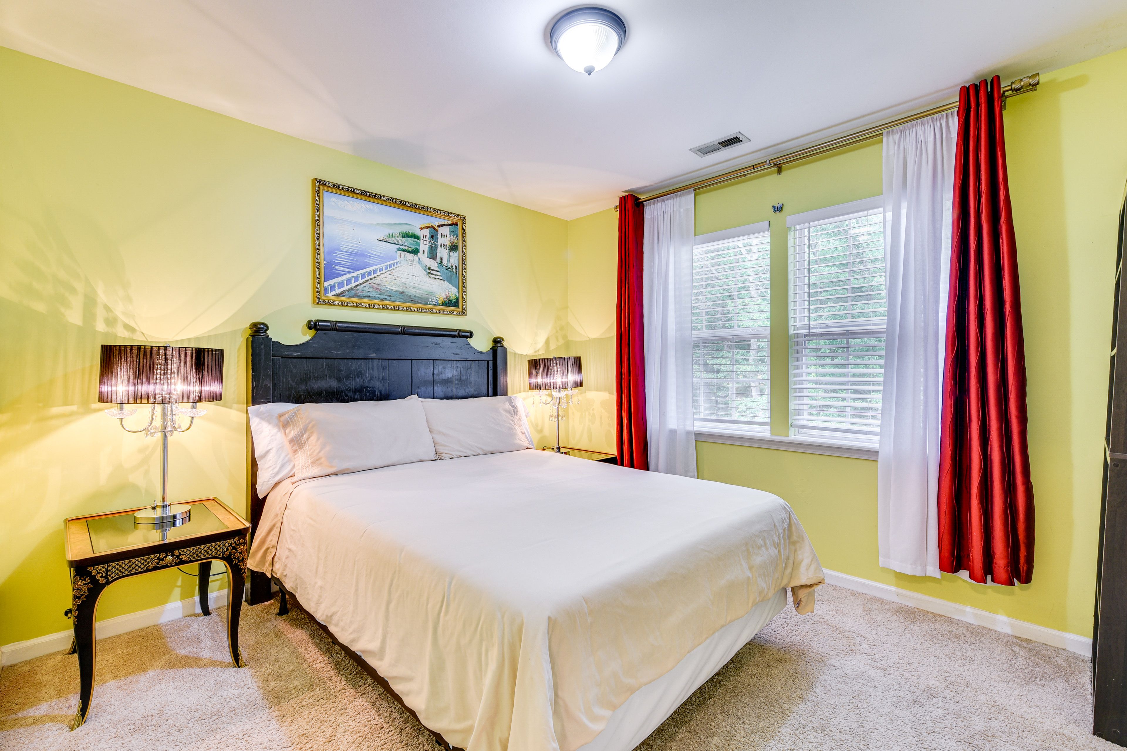 Bedroom 4 | 2nd Floor | Queen Bed