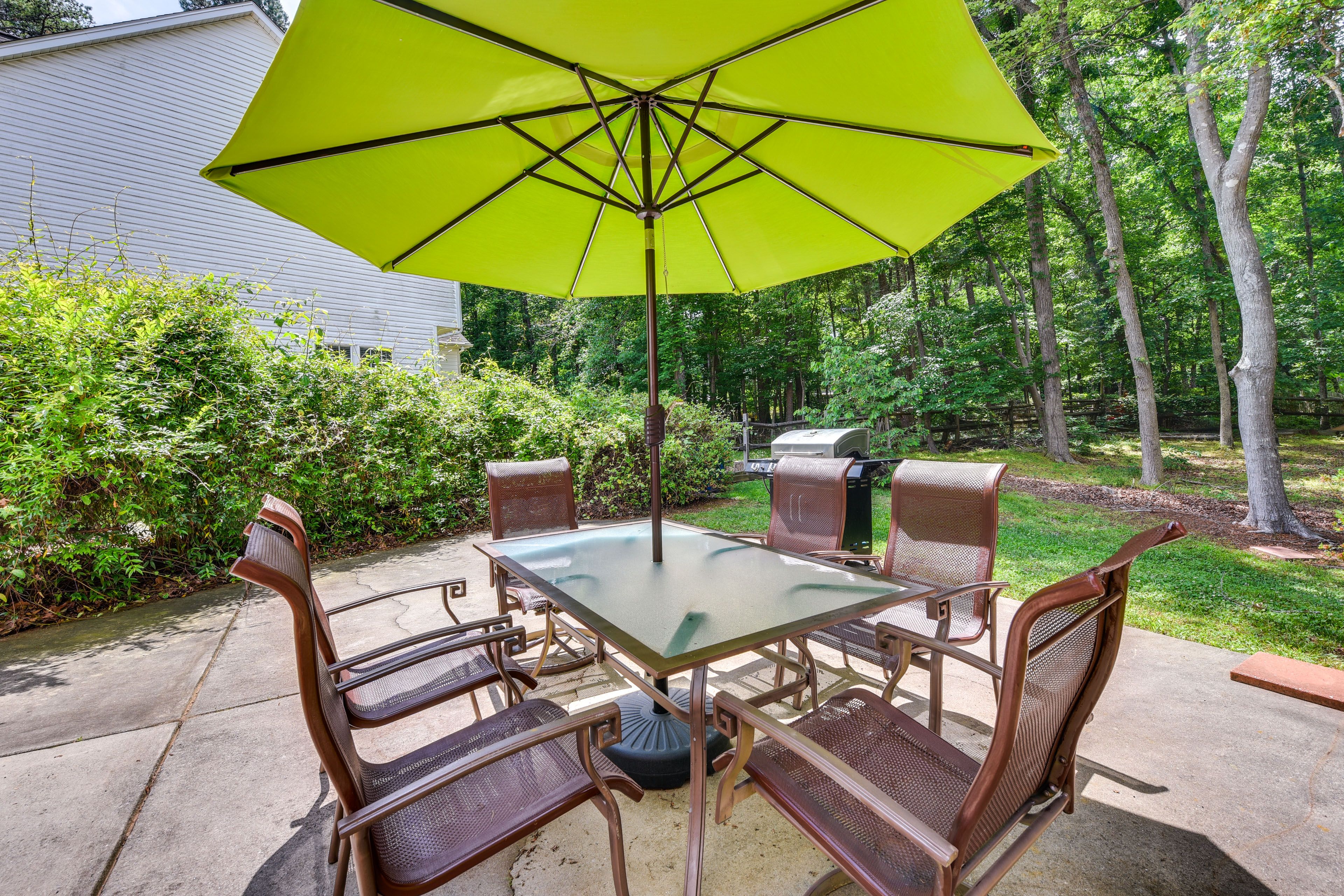 Patio | Dining Area | Gas Grill