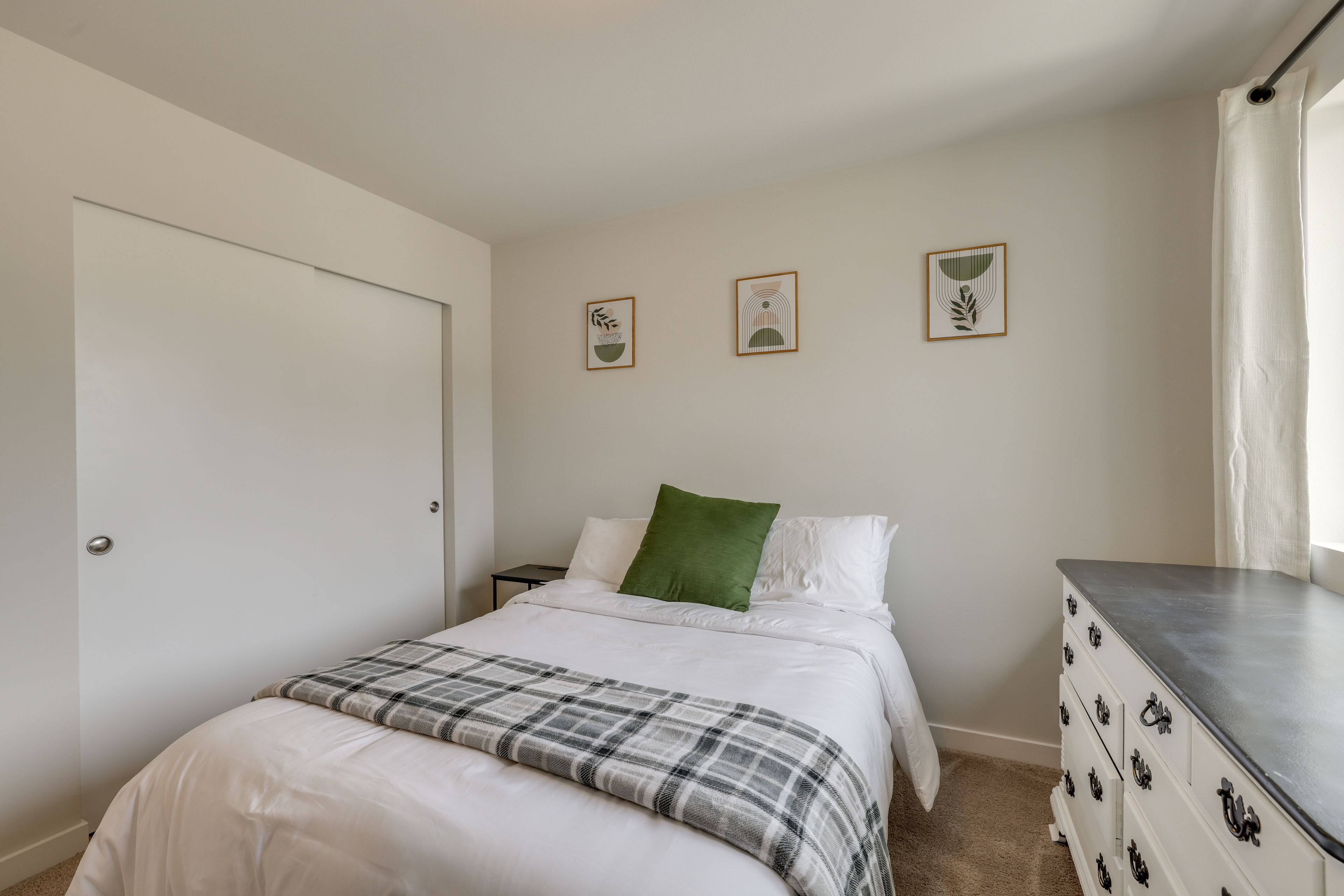 Bedroom 3 | Full Bed | 2nd Floor