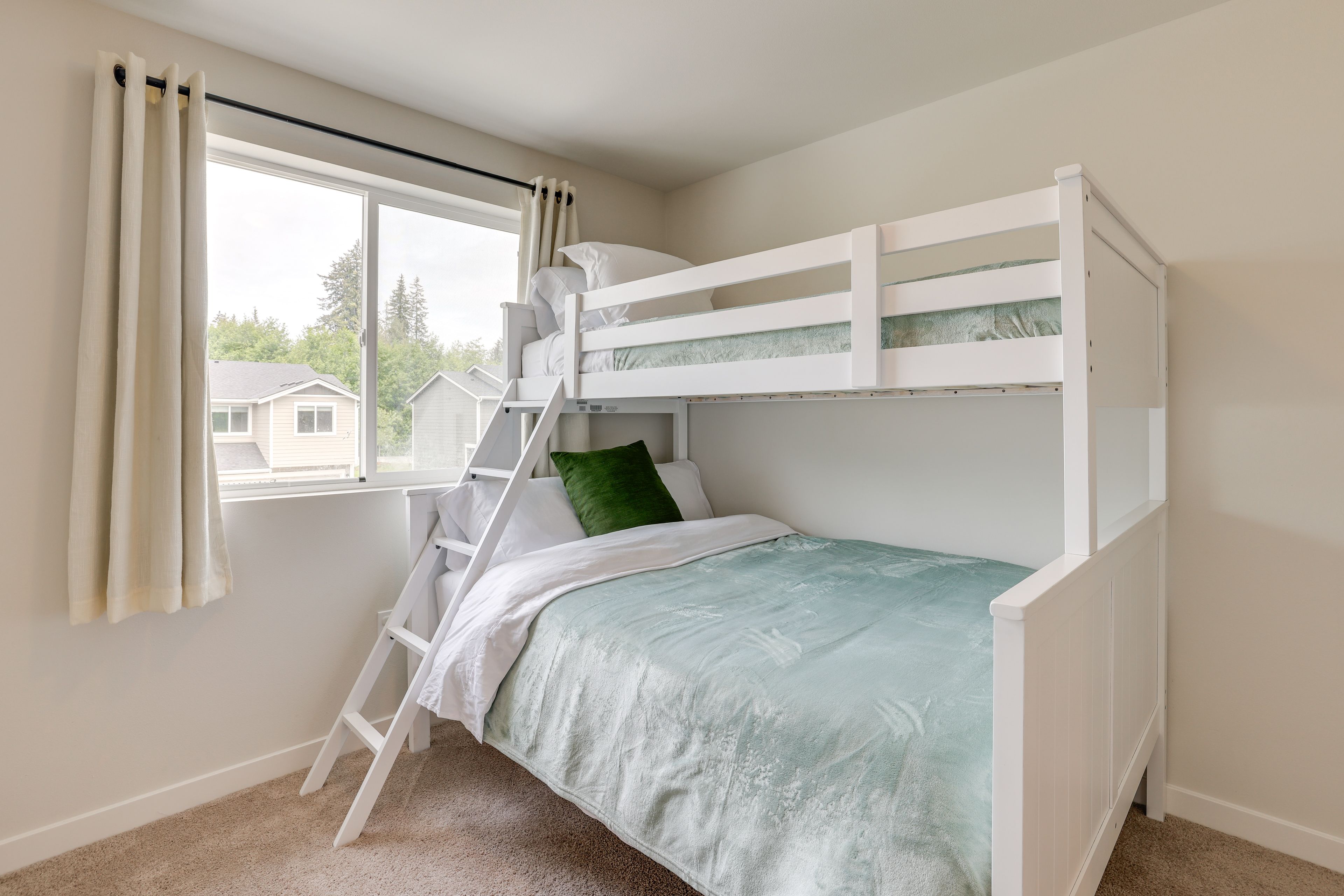 Bedroom 4 | Twin/Full Bunk Bed | 2nd Floor