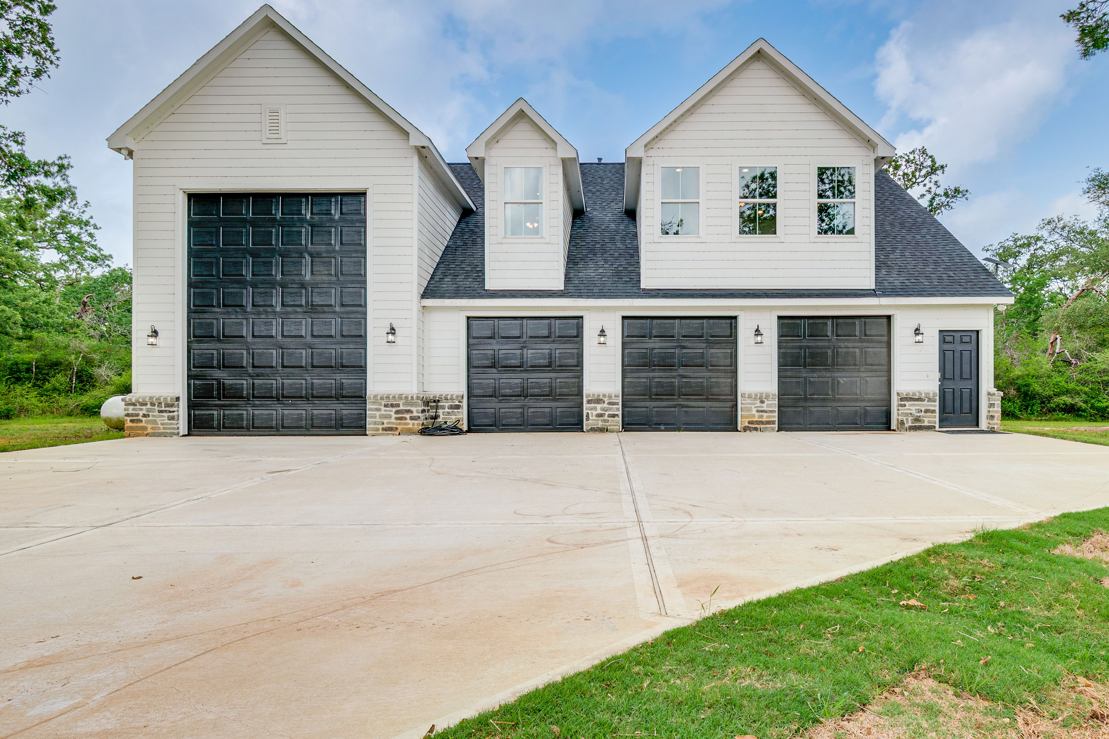 Property Exterior | Driveway Parking (4 Vehicles) | Trailer Parking Allowed