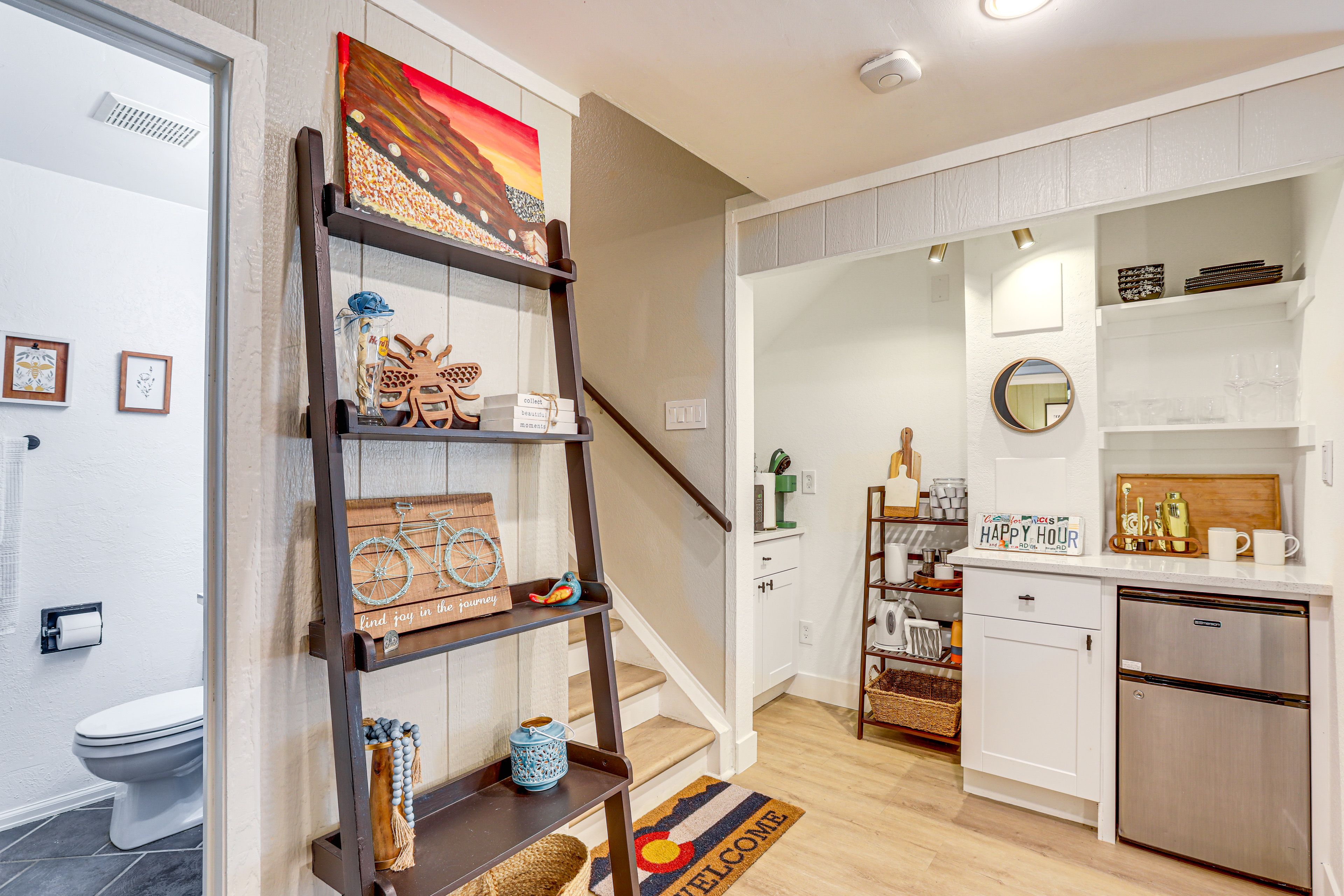 Kitchenette | Microwave | Toaster Oven | Lower Level