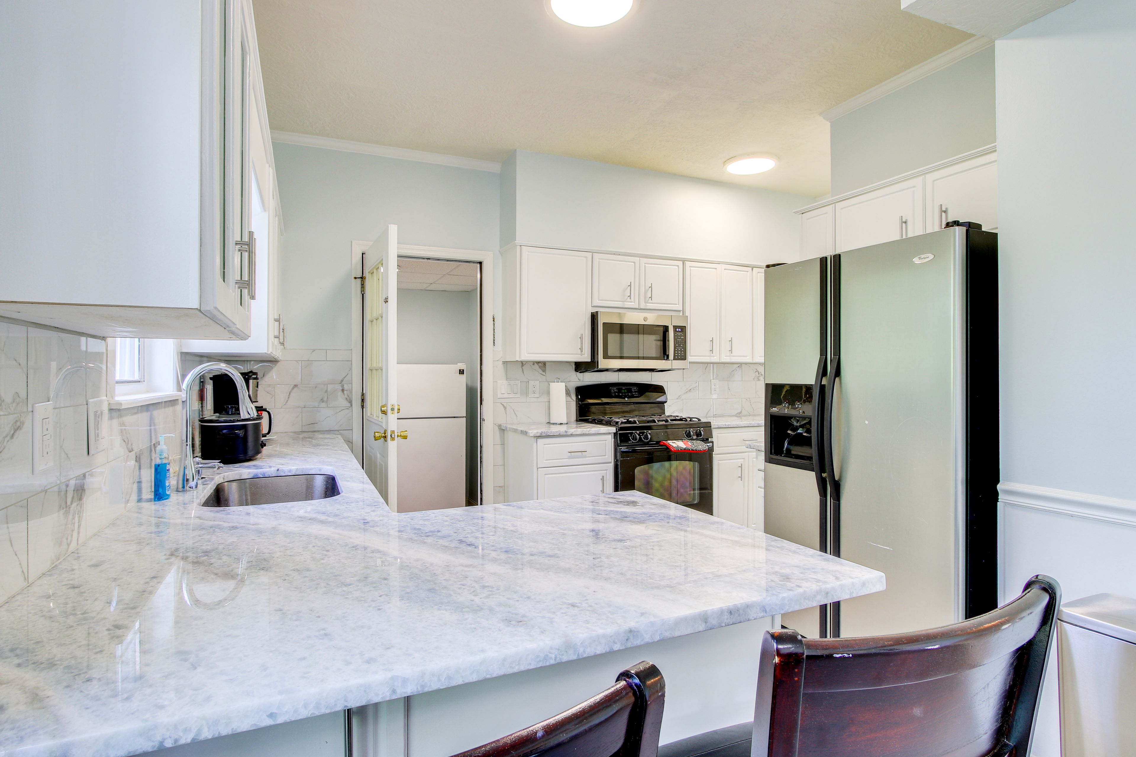 Kitchen | Breakfast Bar