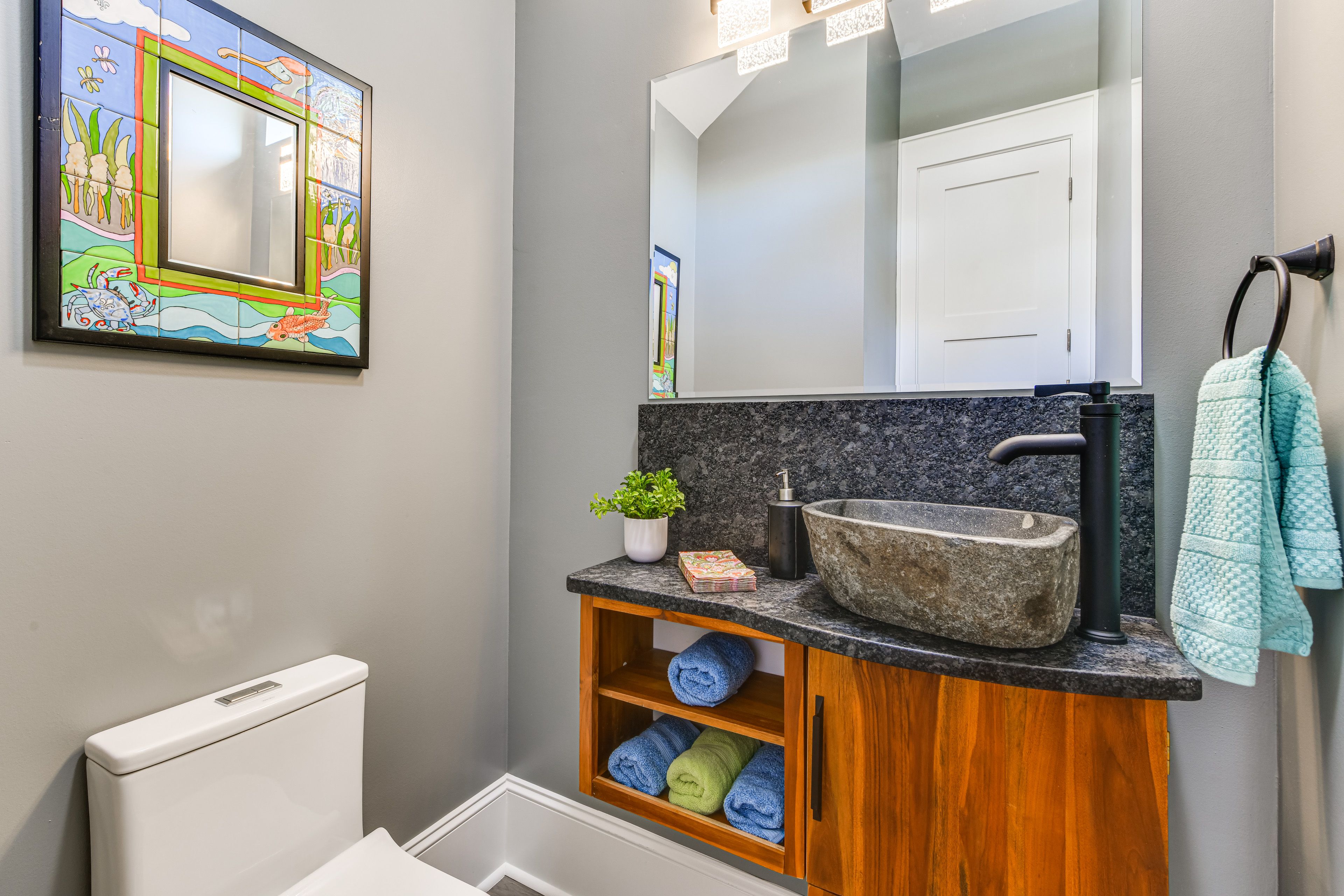 Half Bath | 1st Floor