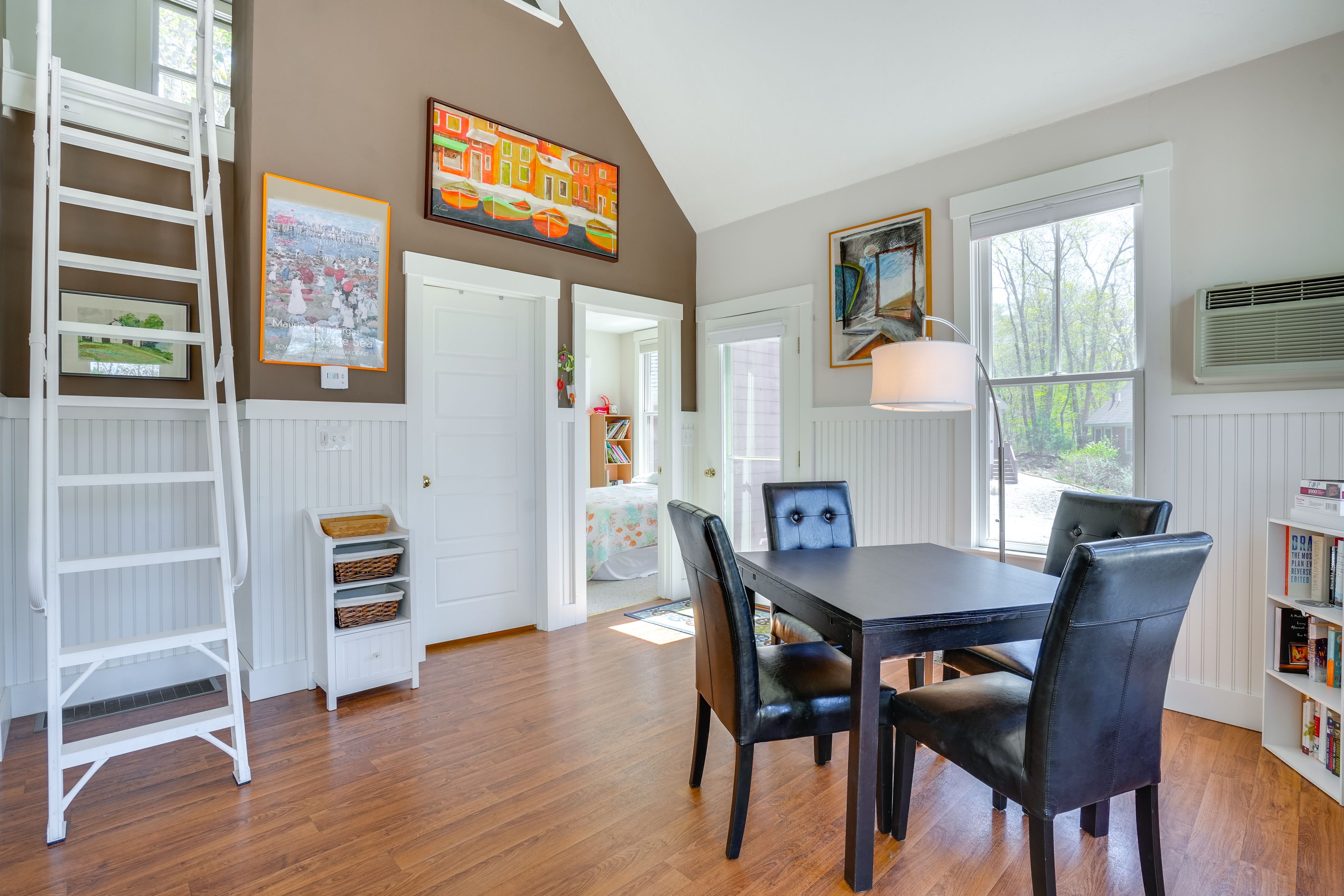 Dining Area | Dishware & Flatware