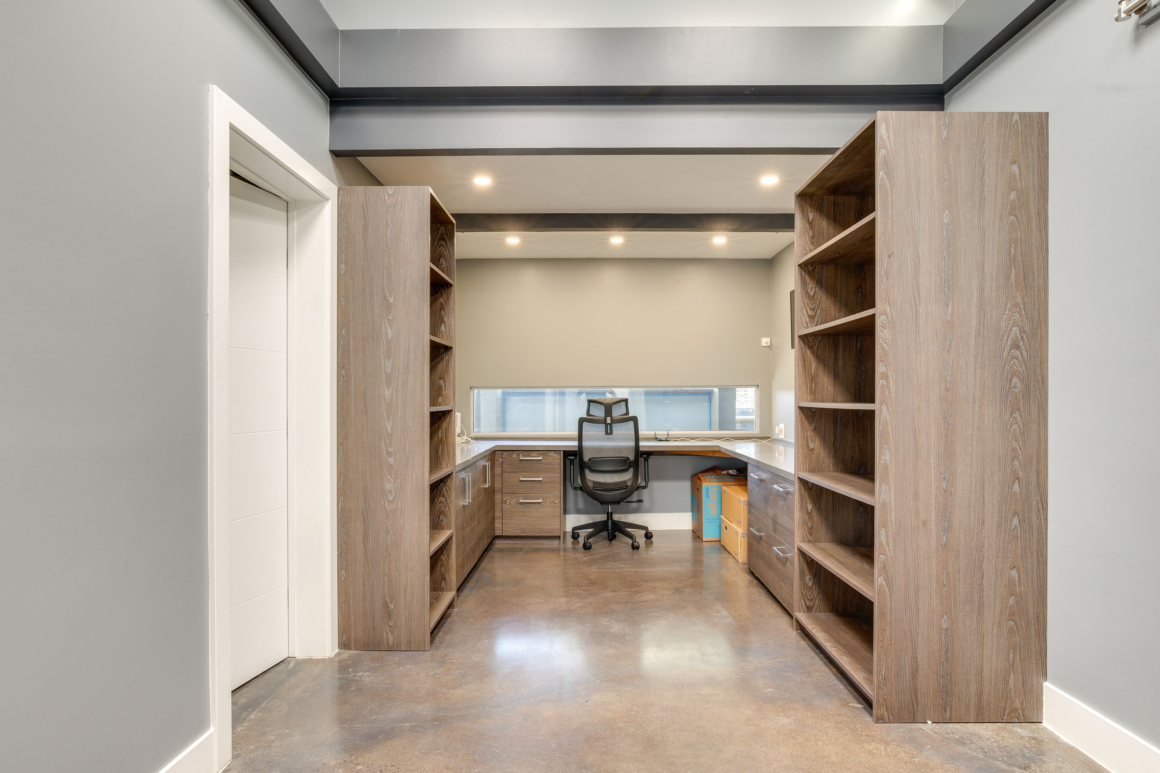 Dedicated Office | Desk Workspace