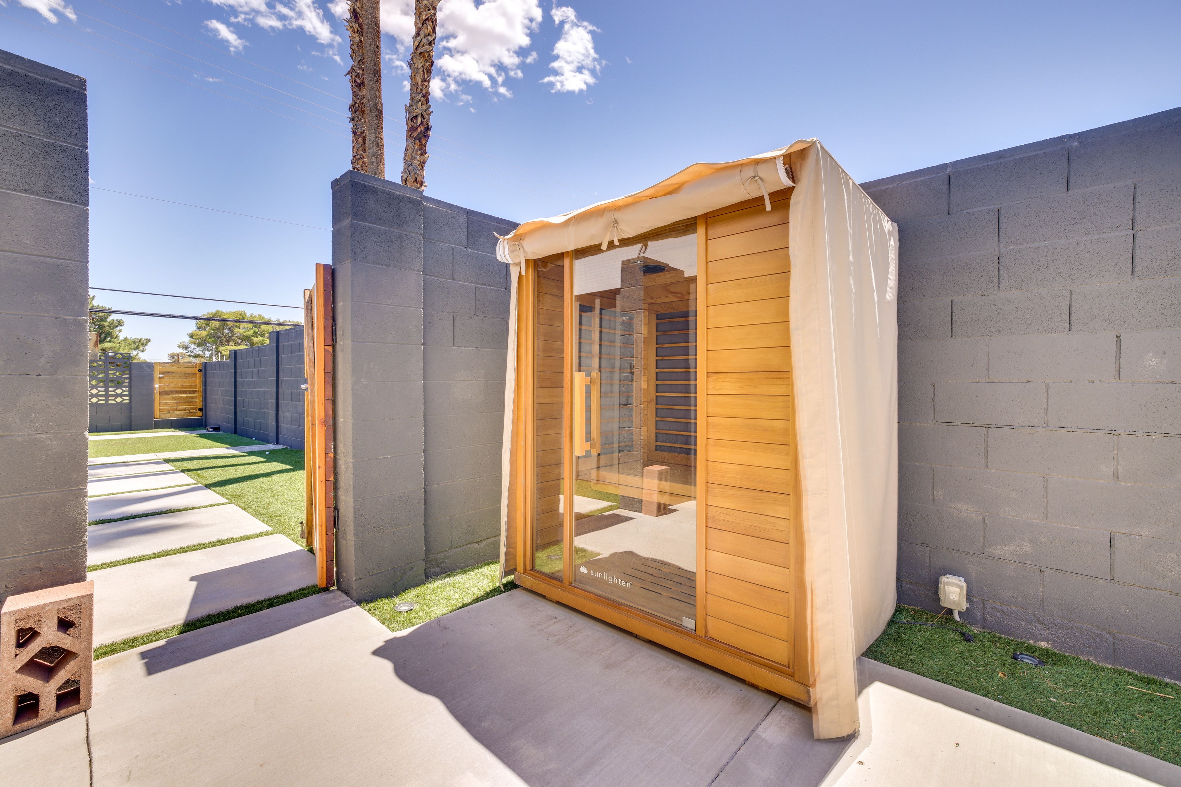 Sauna | Hot Tub