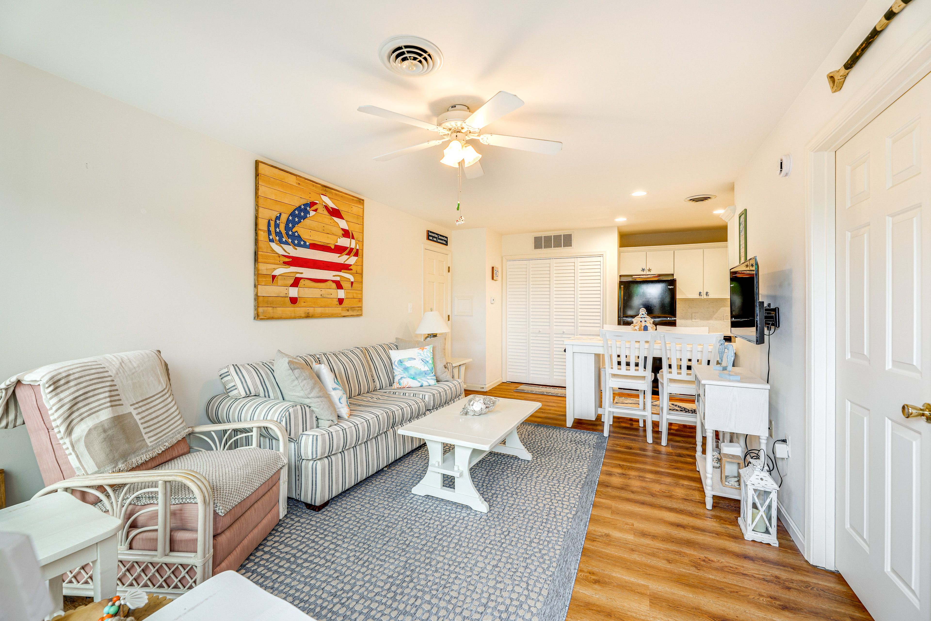 Living Room | Single-Story Unit | 2nd-Floor Condo