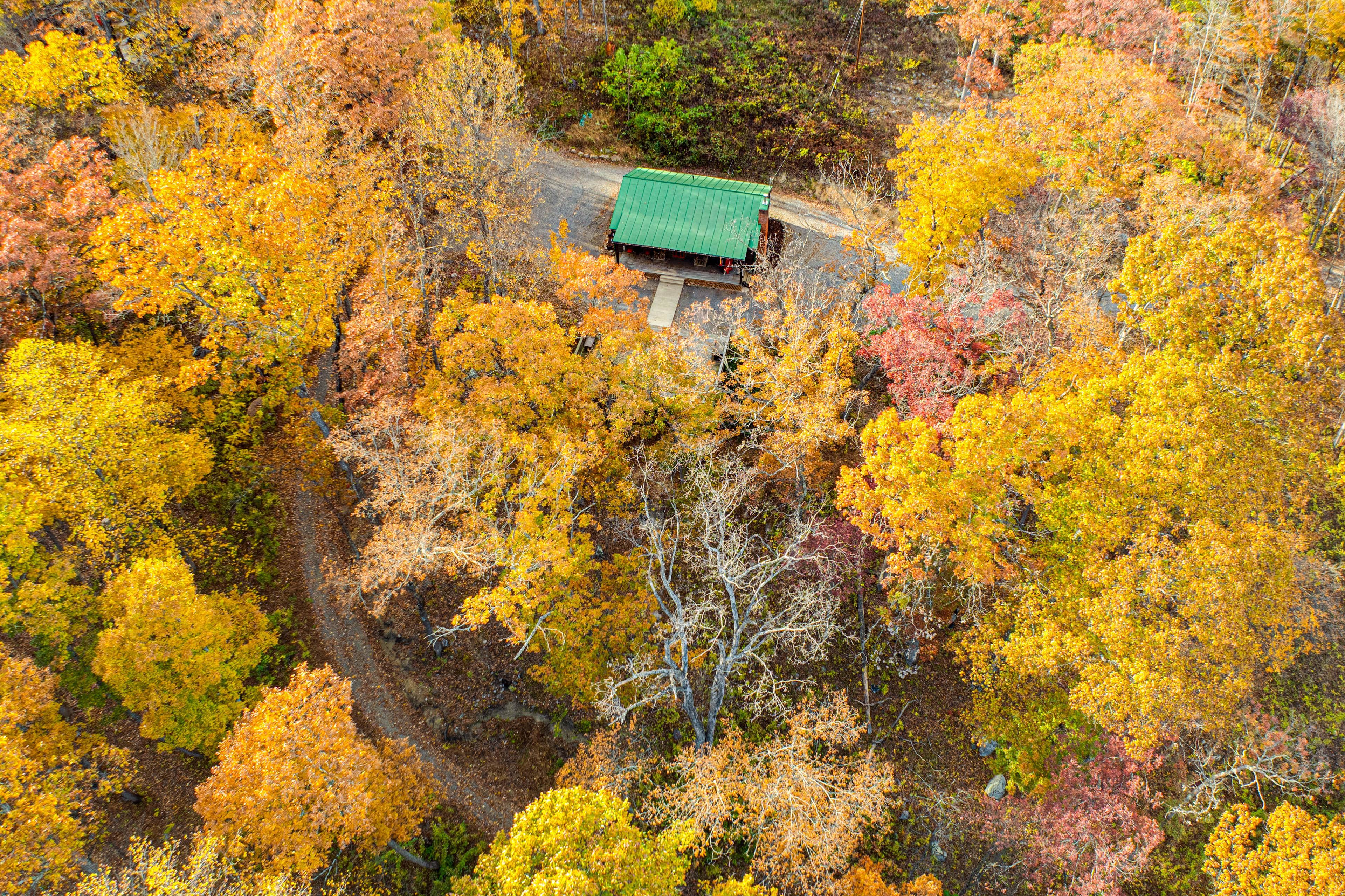 Exterior | 16-Acre Property