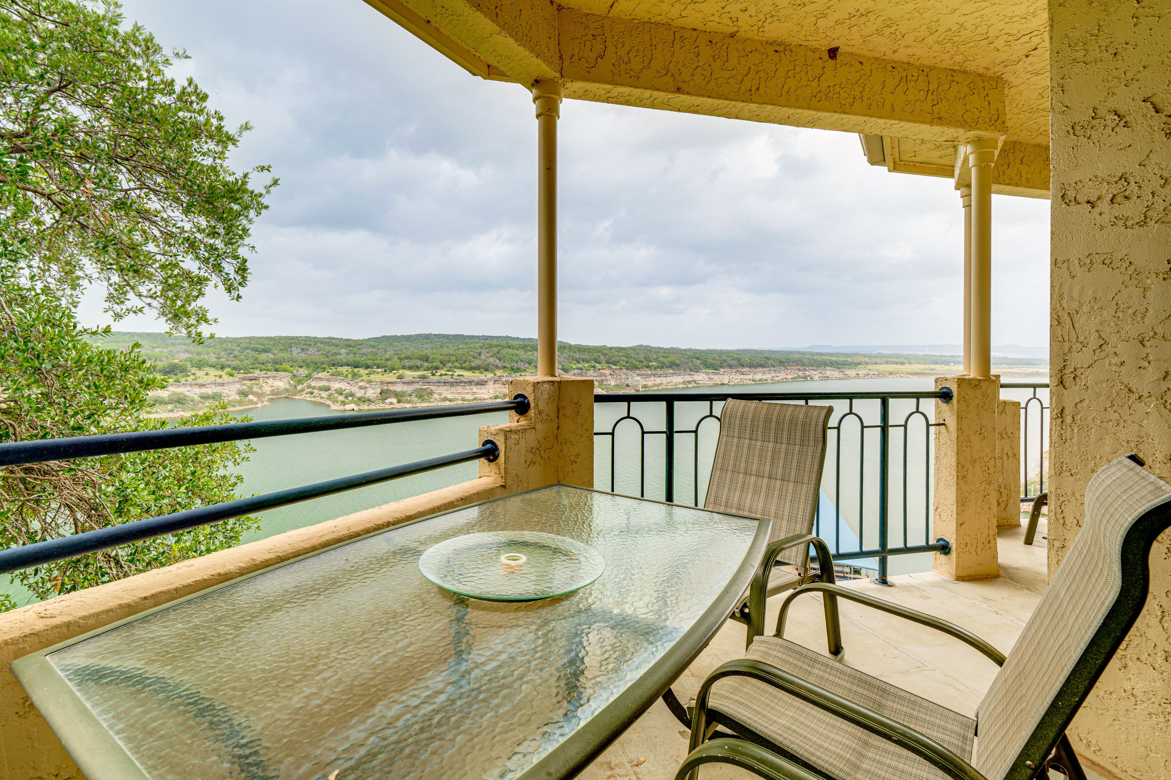 Balcony | Lake Views | Dining Area