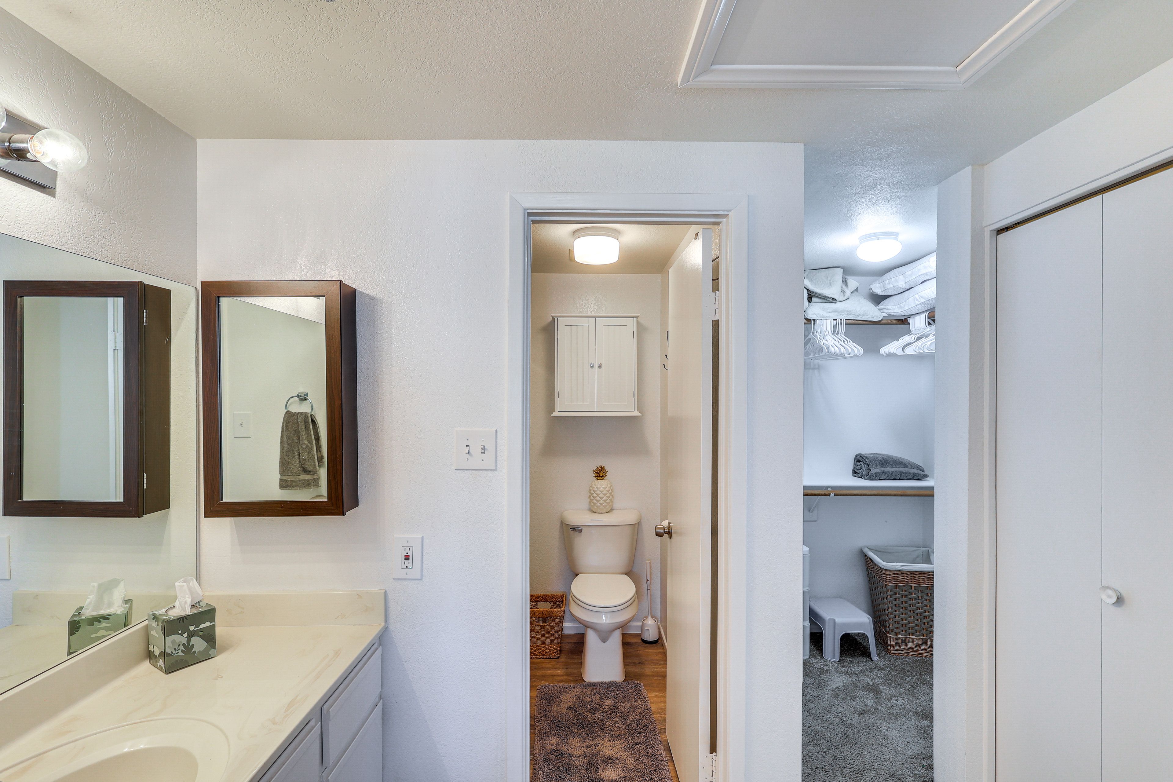Full Bath | Towels | Hair Dryer | Walk-In Closet